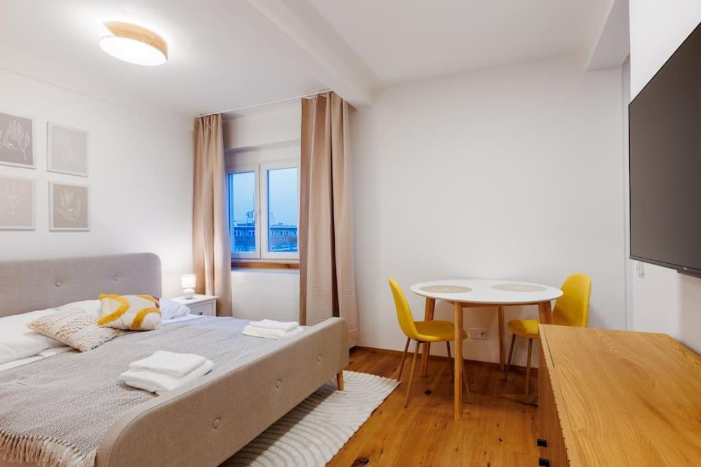 1 Bedroom With Terrace And View Appartement *