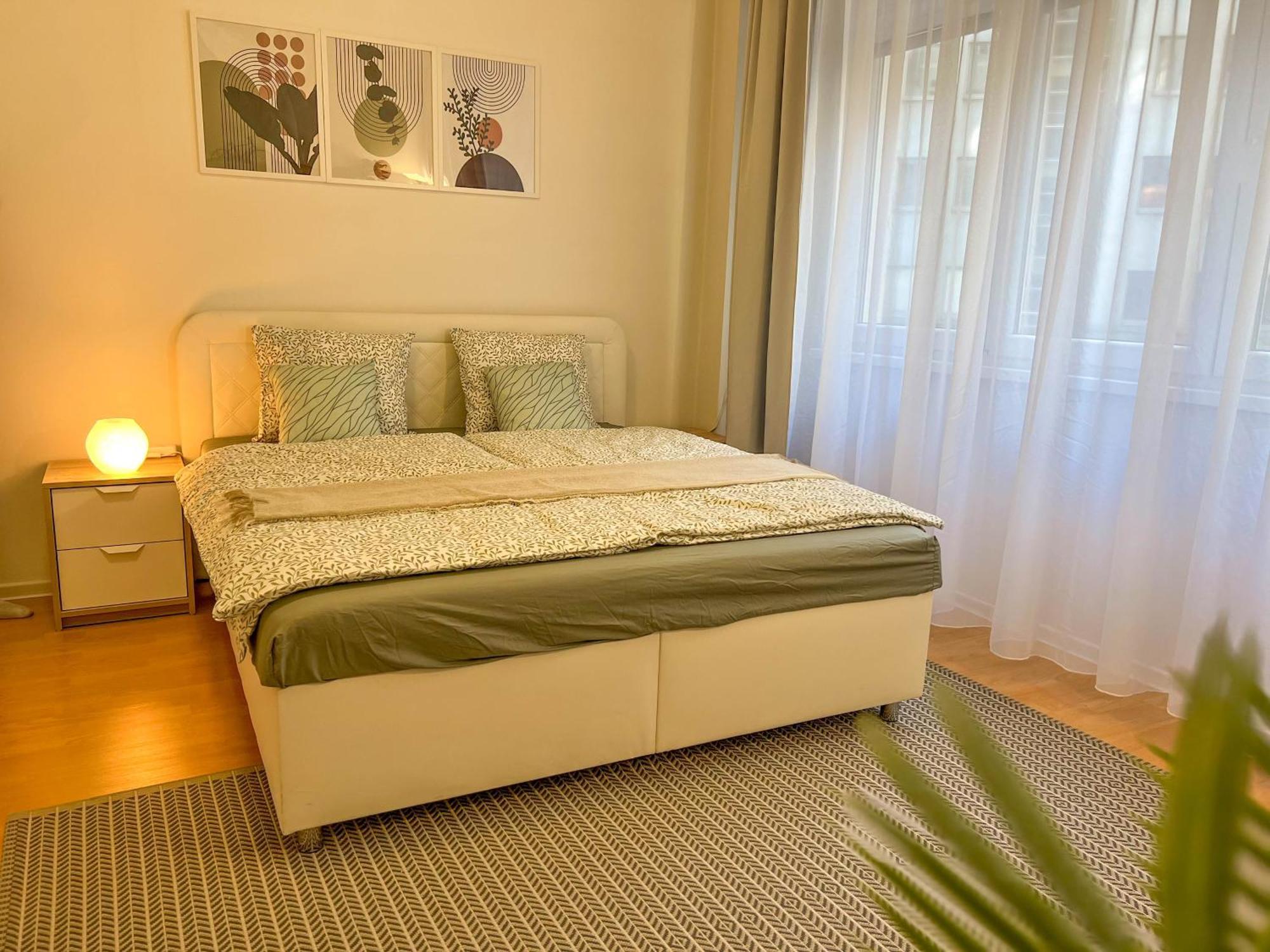 Charming By Museum And Wenceslas Square Apartment