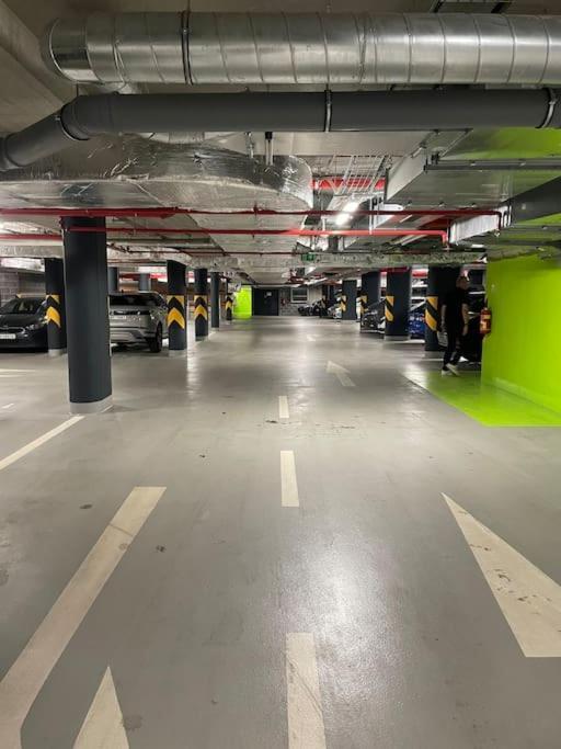 Daire Karel With Garage Parking *