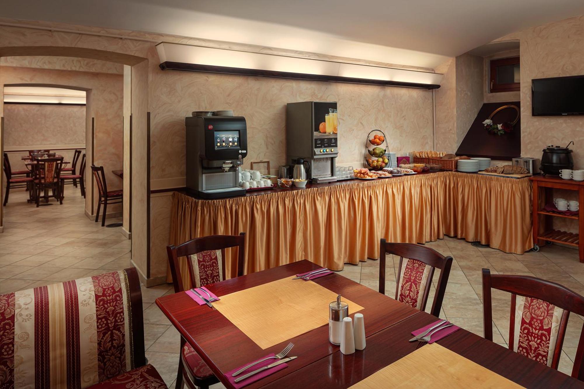 Amigo Centre Otel 4*