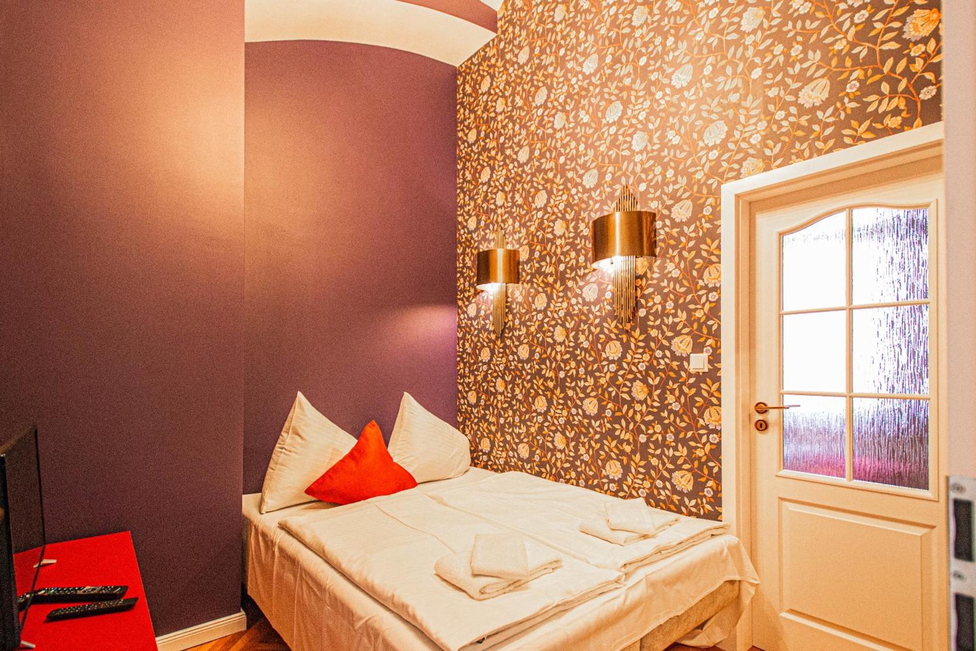 4bdr Old Town Flat By Church Of St Anne Prague