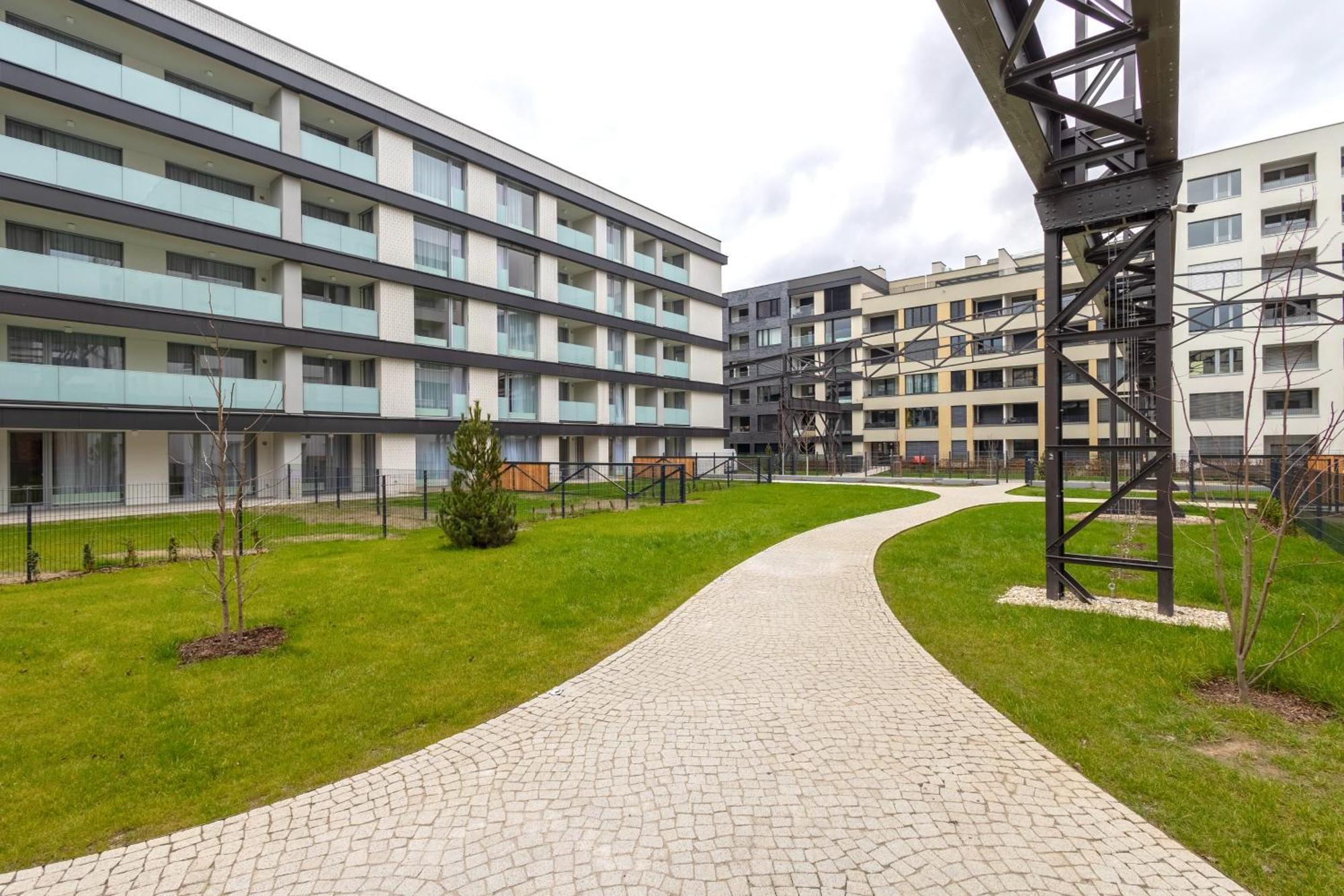 Colorful - Balcony, Free Parking, By Gravity Apartamento *