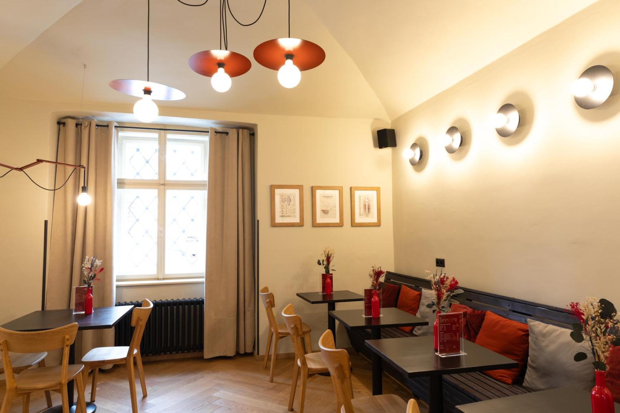 Hostel Sir Toby's Midtown Prague