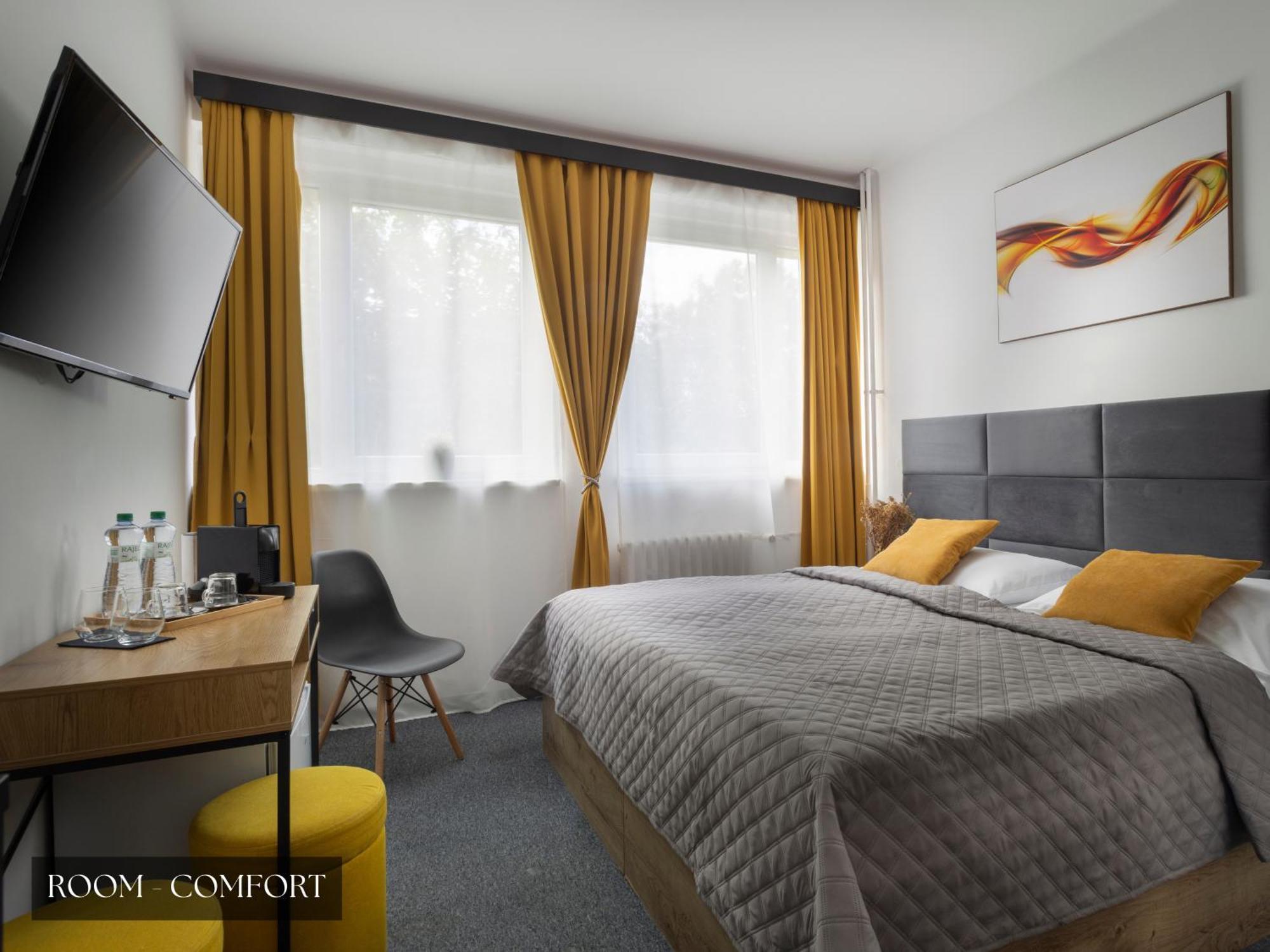 Hotel Amity 3*