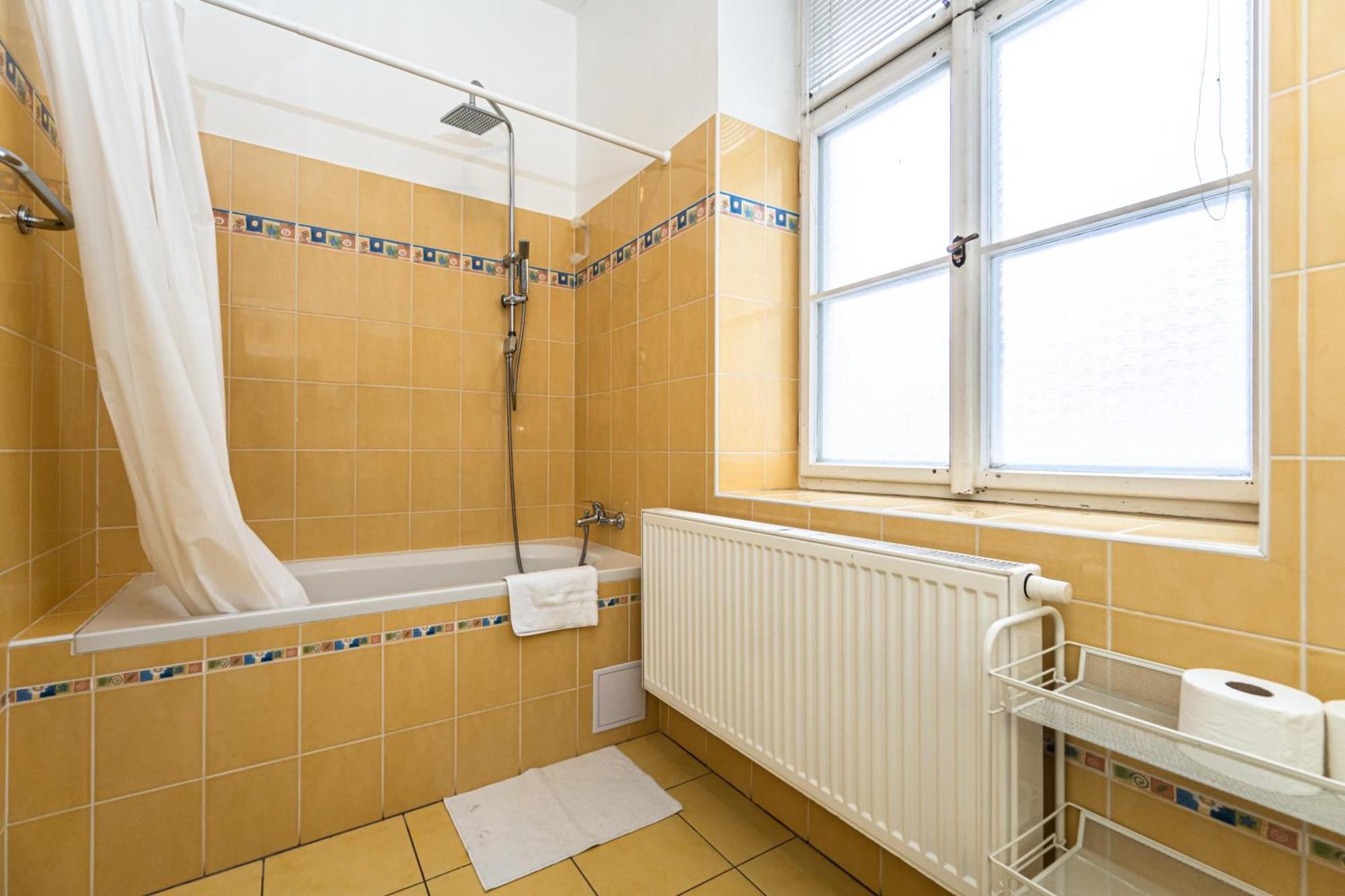 Kamenicka 23 * Prague