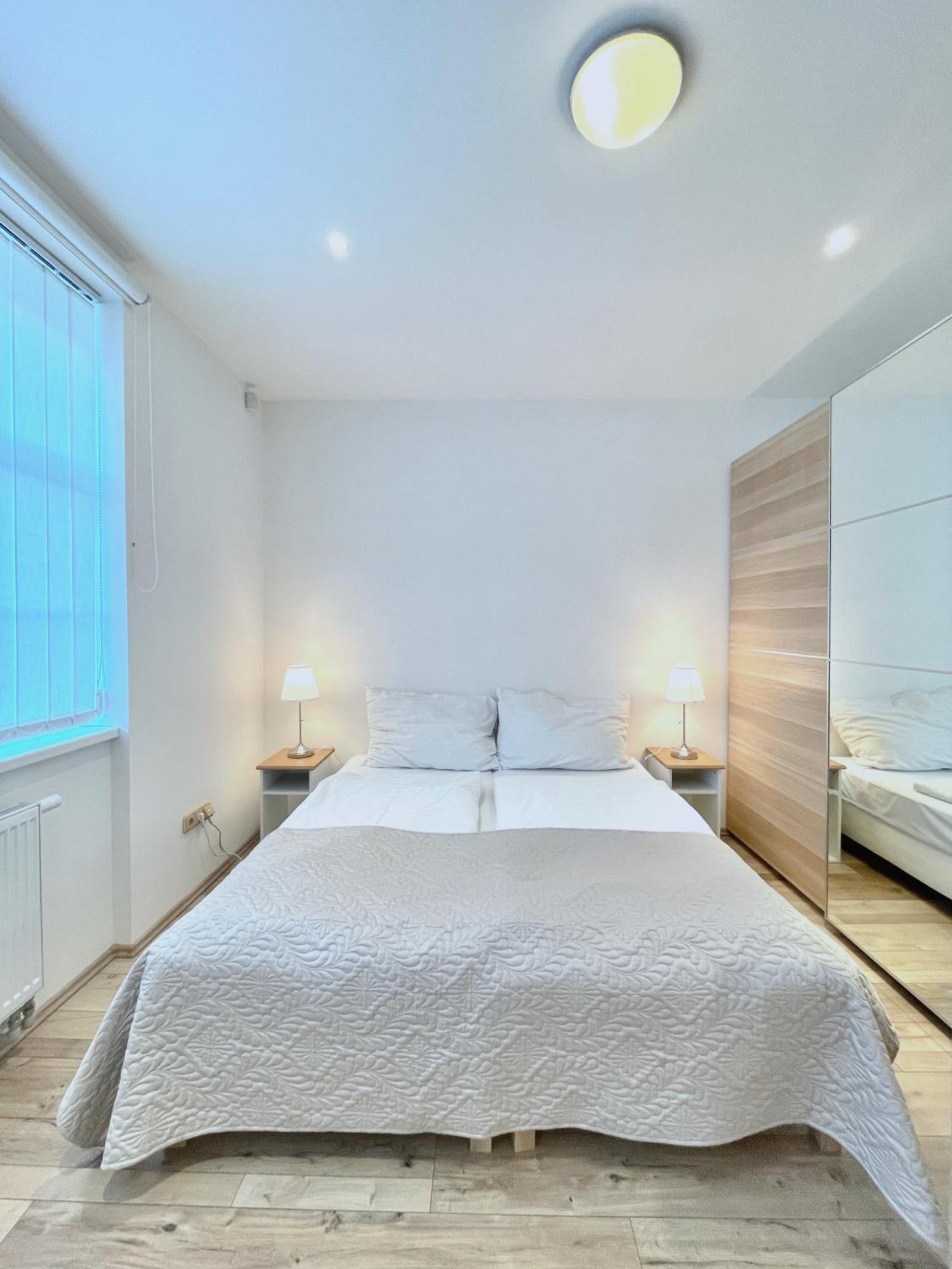 Apartamento In Center Of With Balcony *