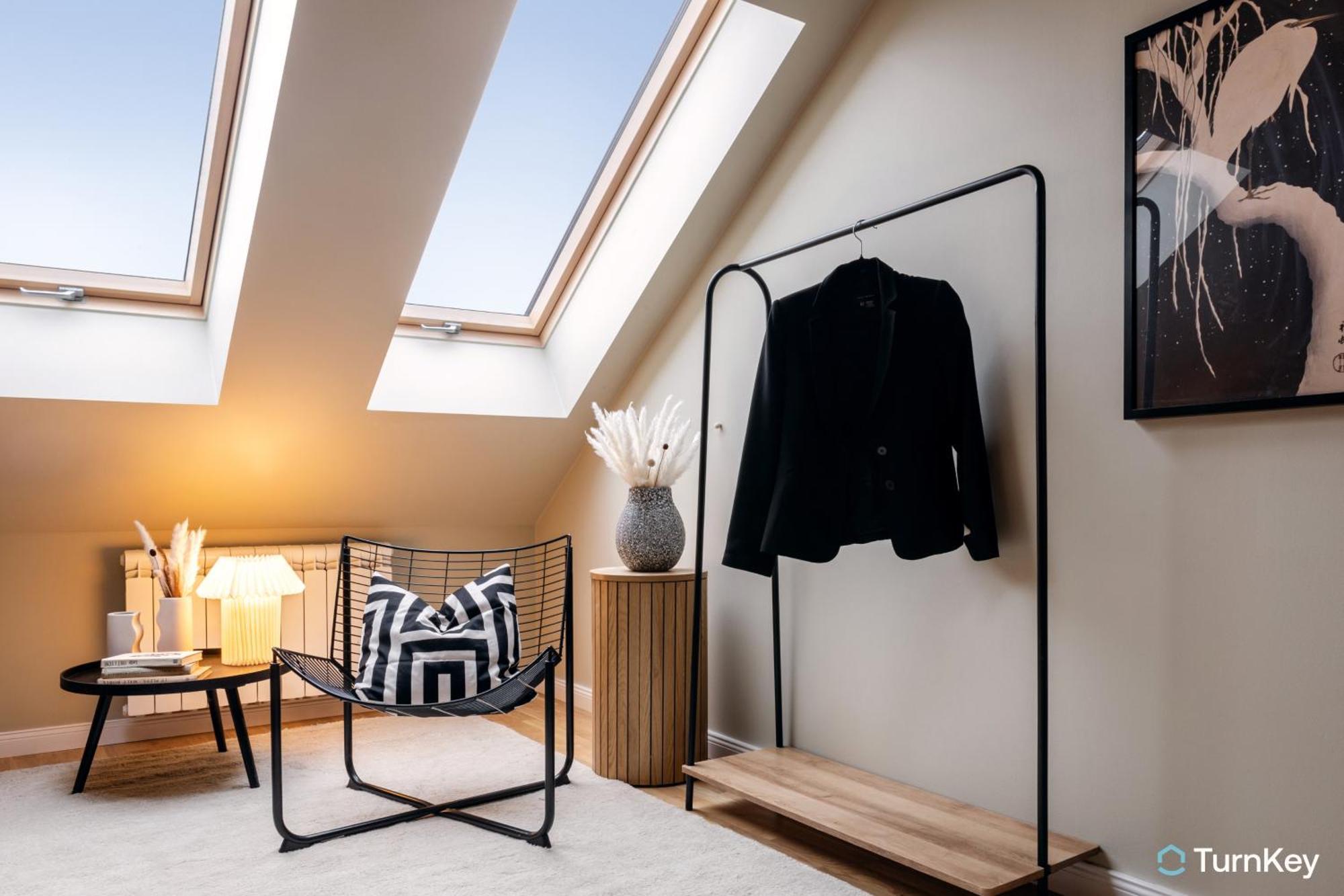 Turnkey I Karlin Square Apartment