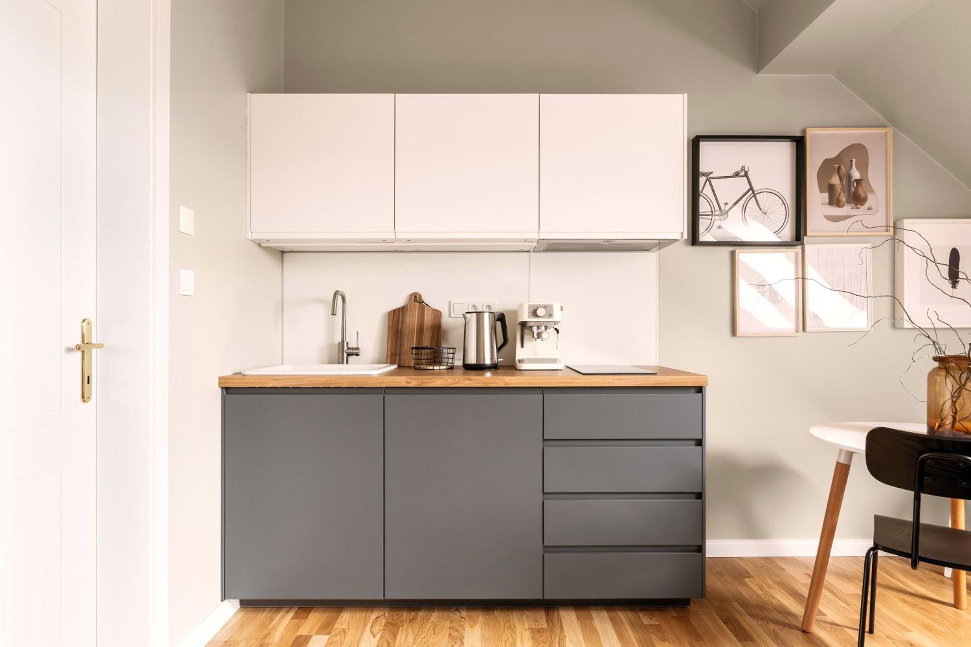 Turnkey I Karlin Square Apartment