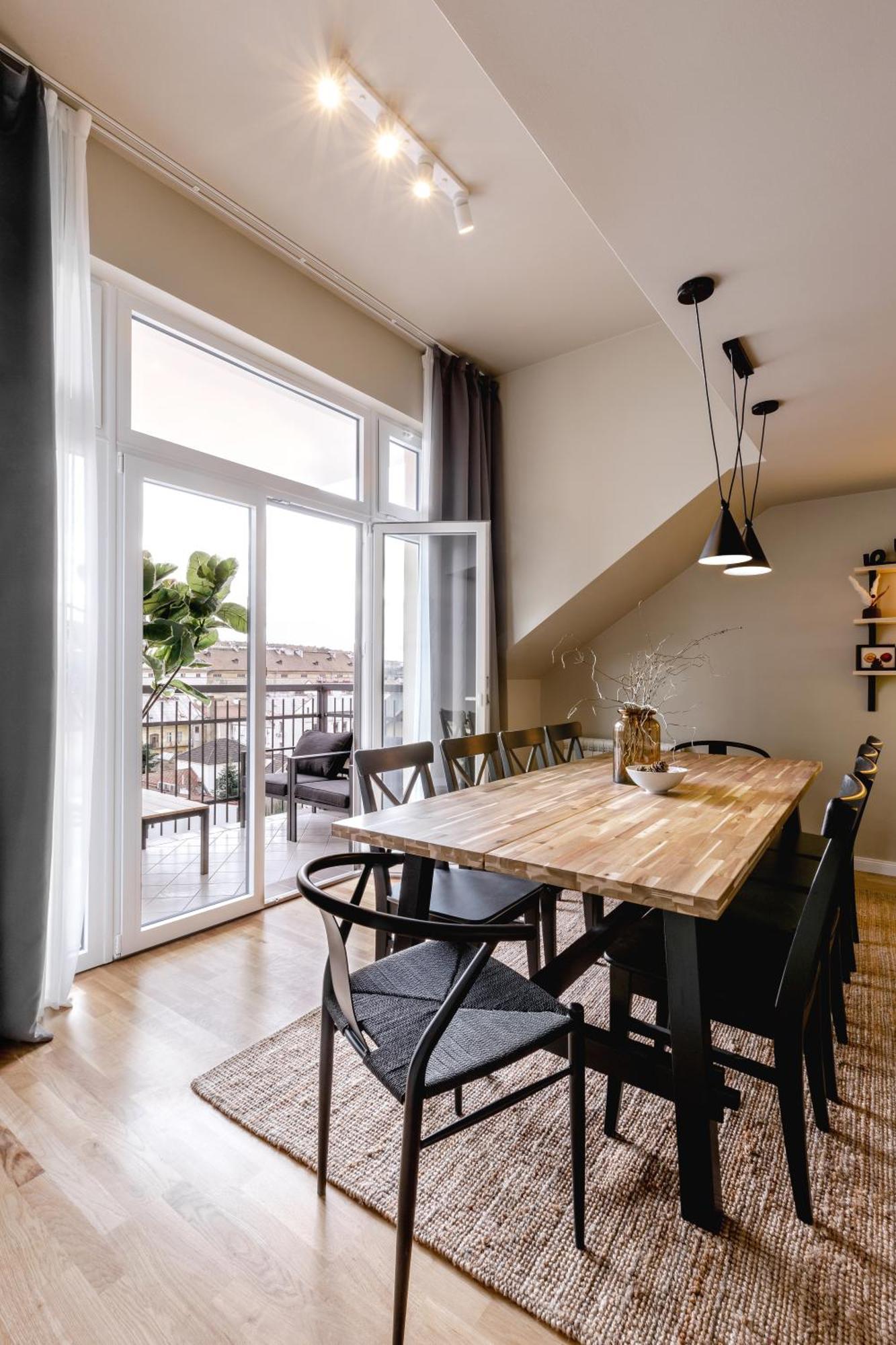 Turnkey I Karlin Square Prague