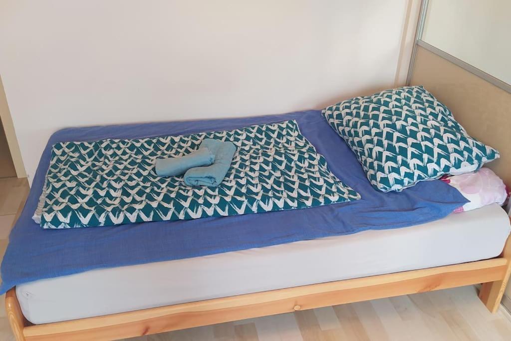Spacious Modern 3 Bedroom Aparment * Prague