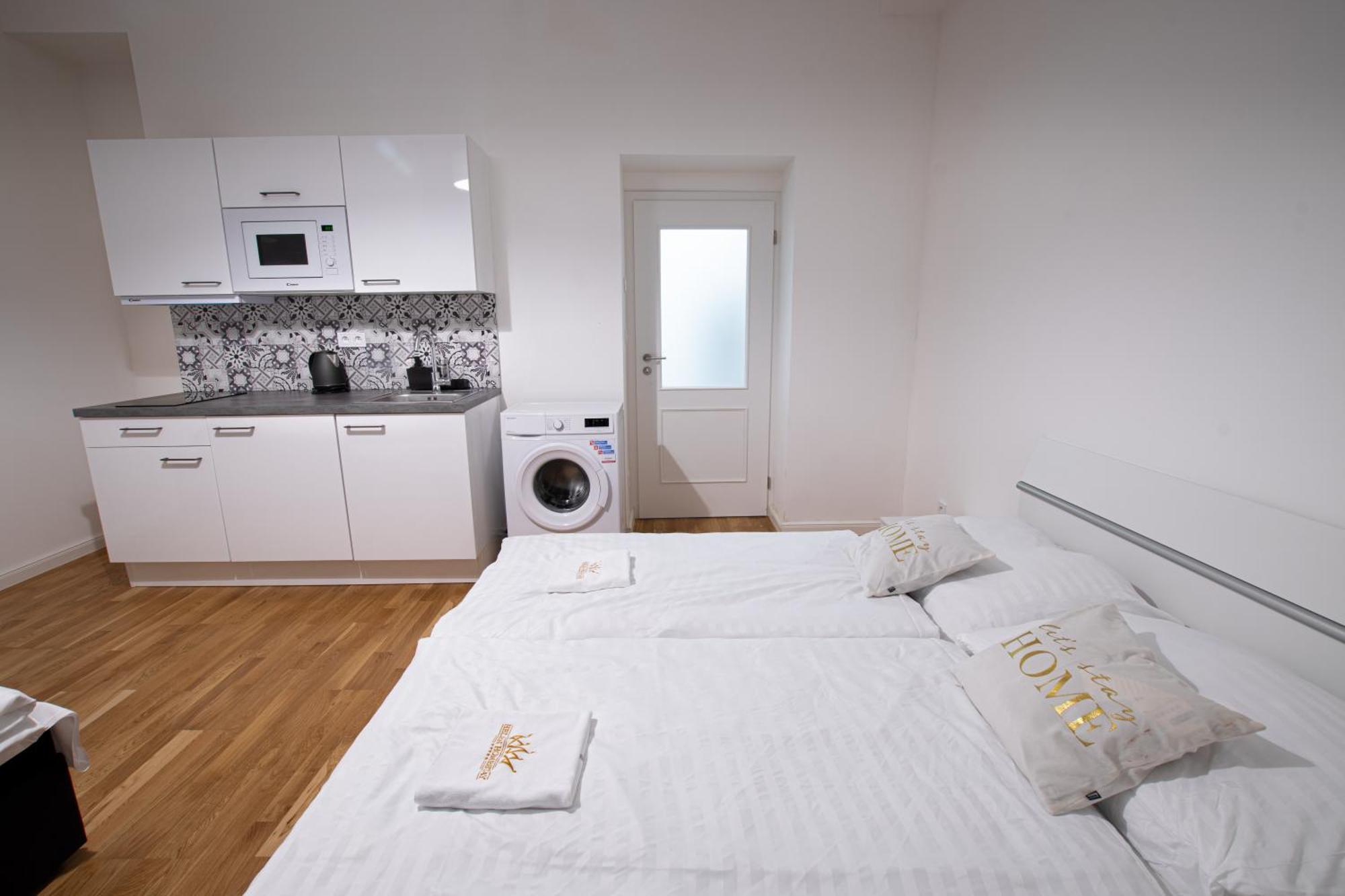 Helen New Chain Florenc Apartamento