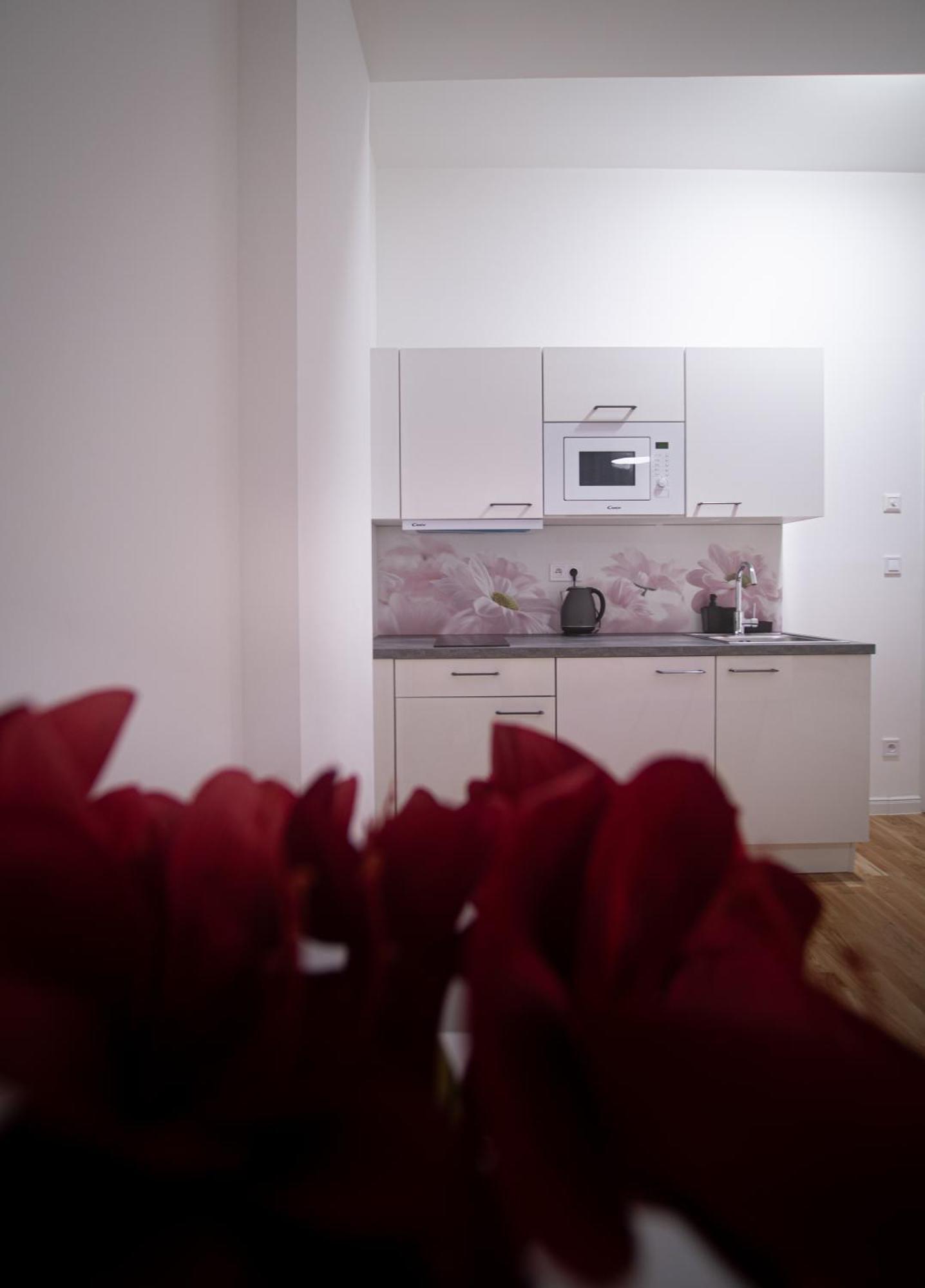 Helen New Chain Florenc Apartamento *