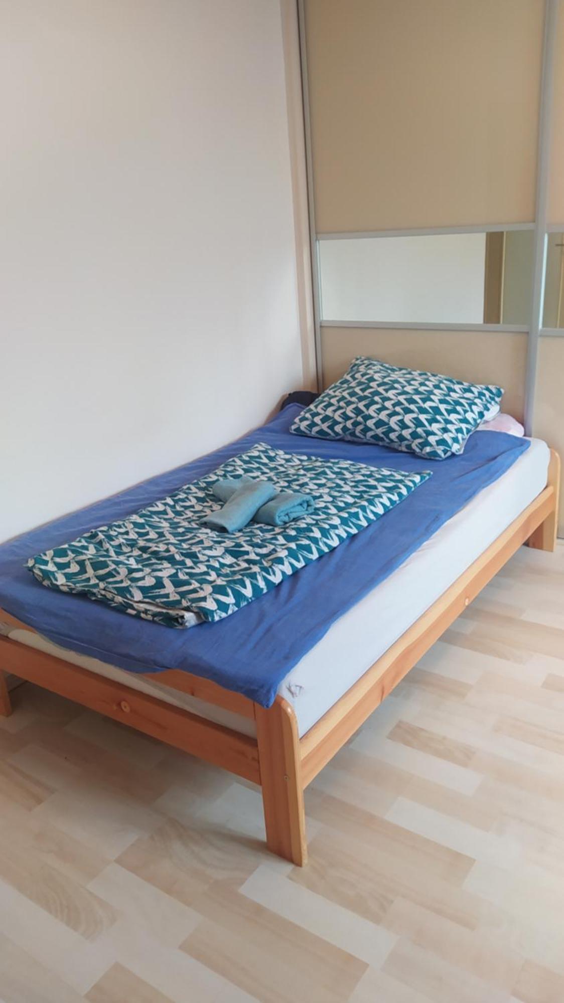 Privatunterkunft Spacious In 6 Near Center