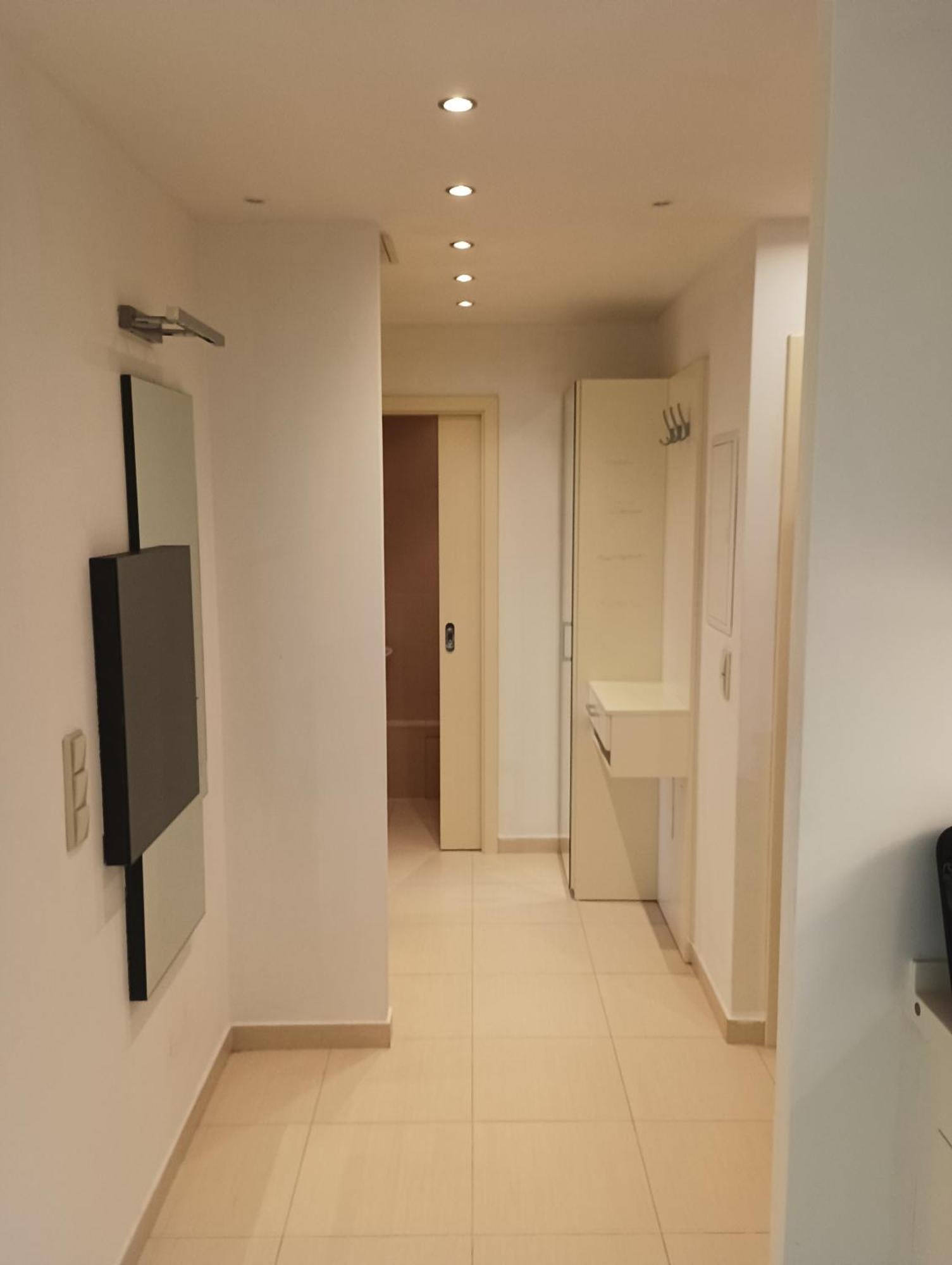 Privatunterkunft Spacious In 6 Near Center Prag