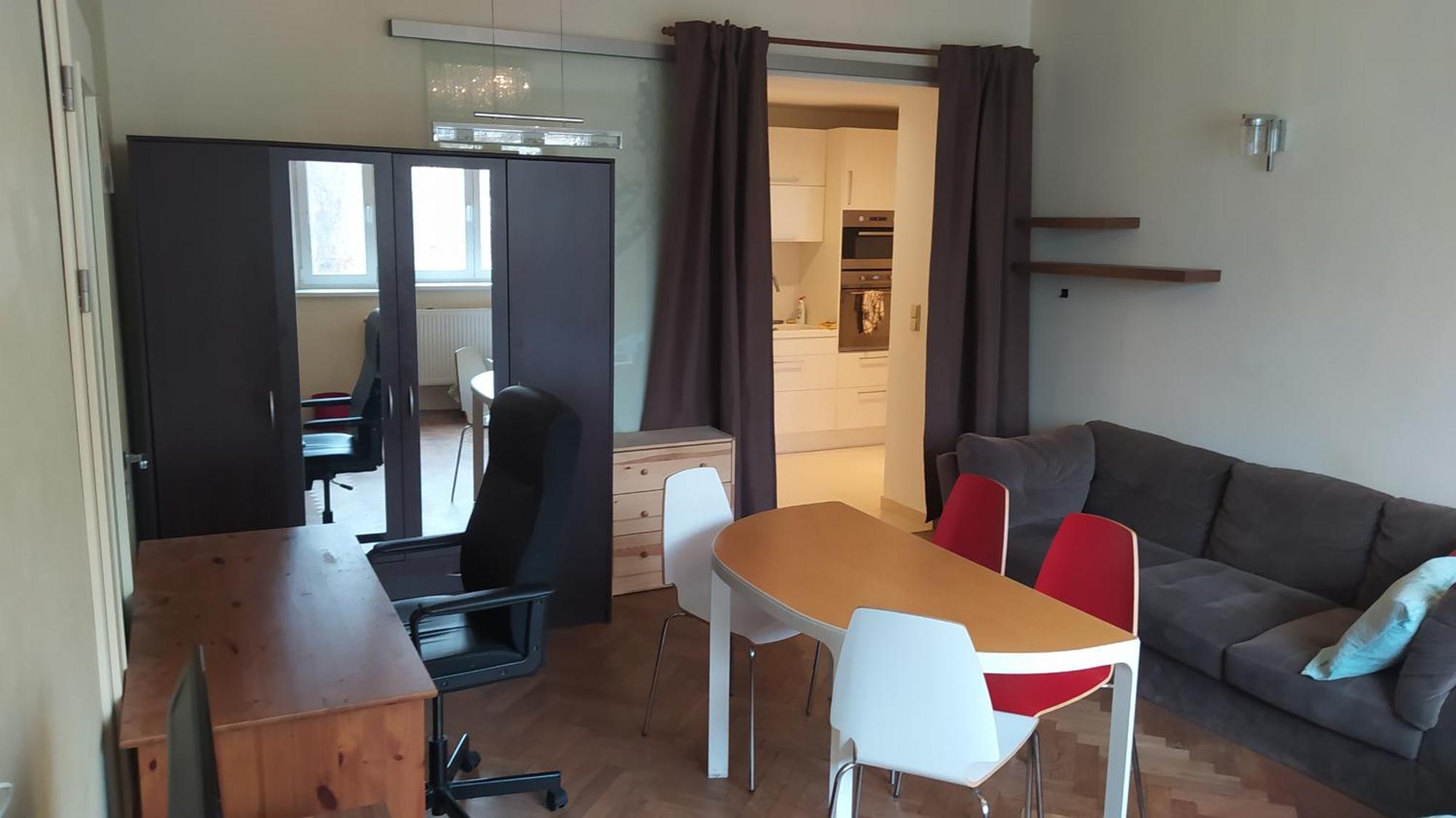 Privatunterkunft Spacious In 6 Near Center *