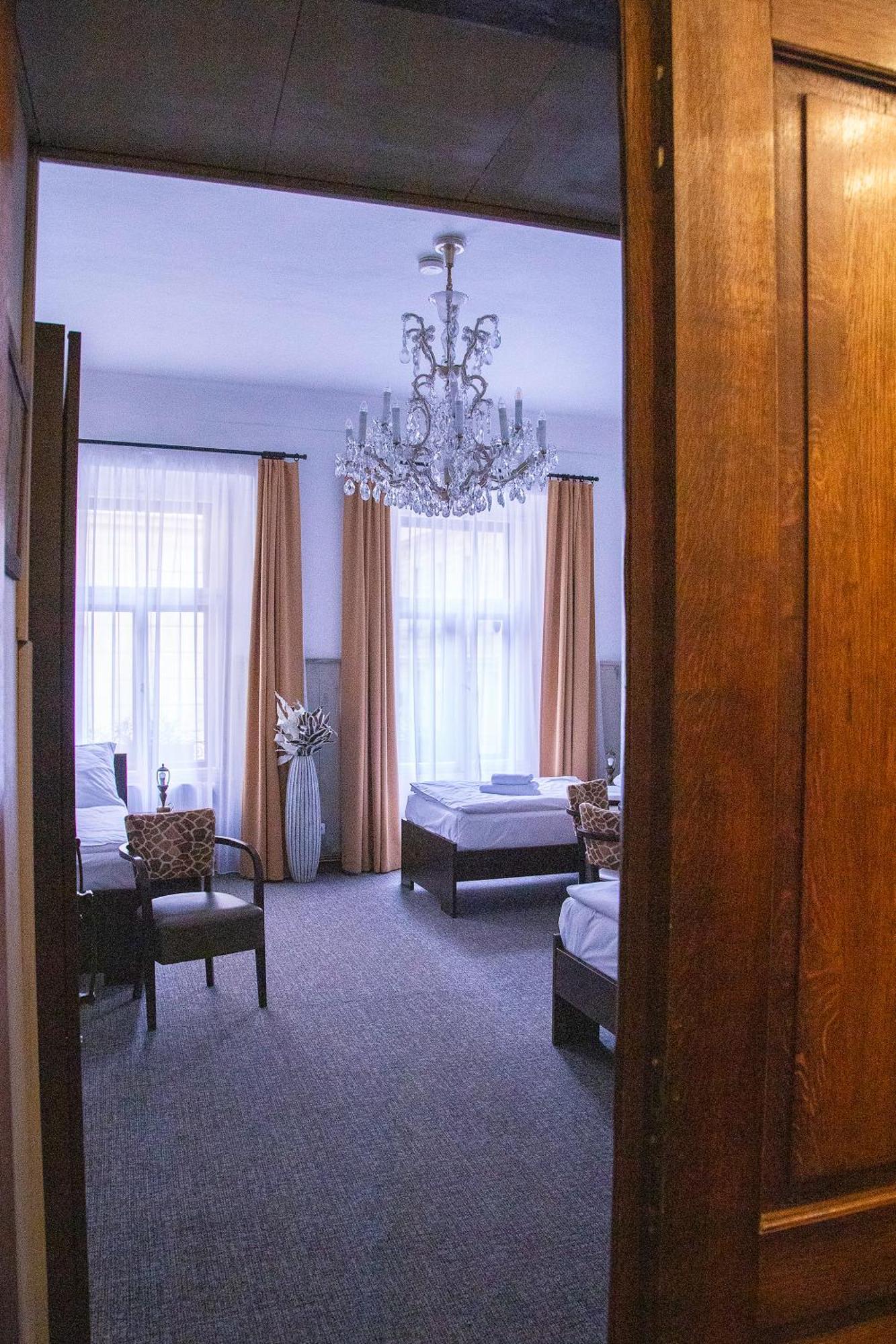 Couette-café Old House 3*