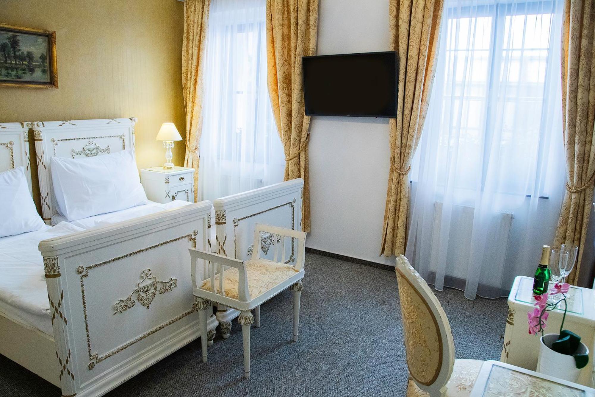 Couette-café Old House 3*