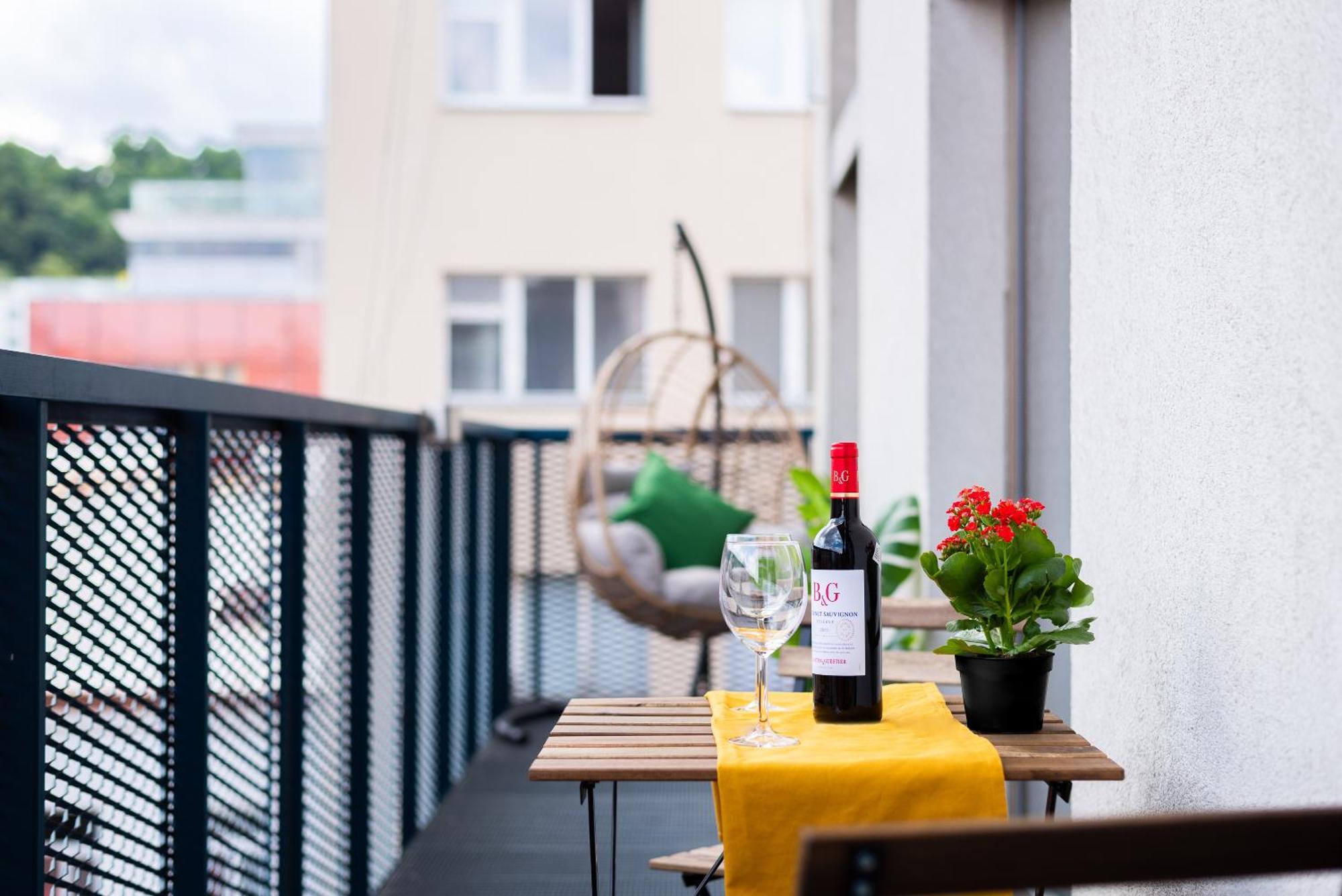 2-level On Krizikova Near The Metro Apartment Prague