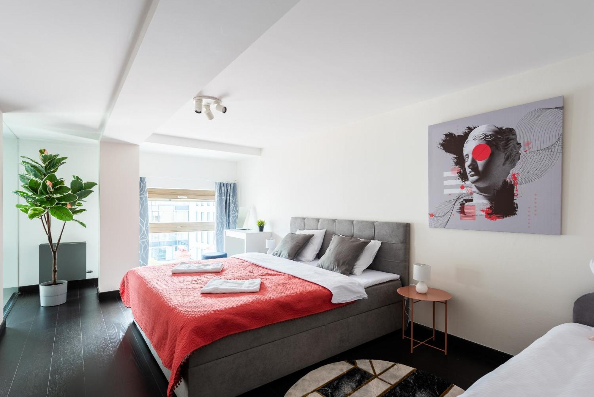 Apartment 2-level On Krizikova Near The Metro Prague