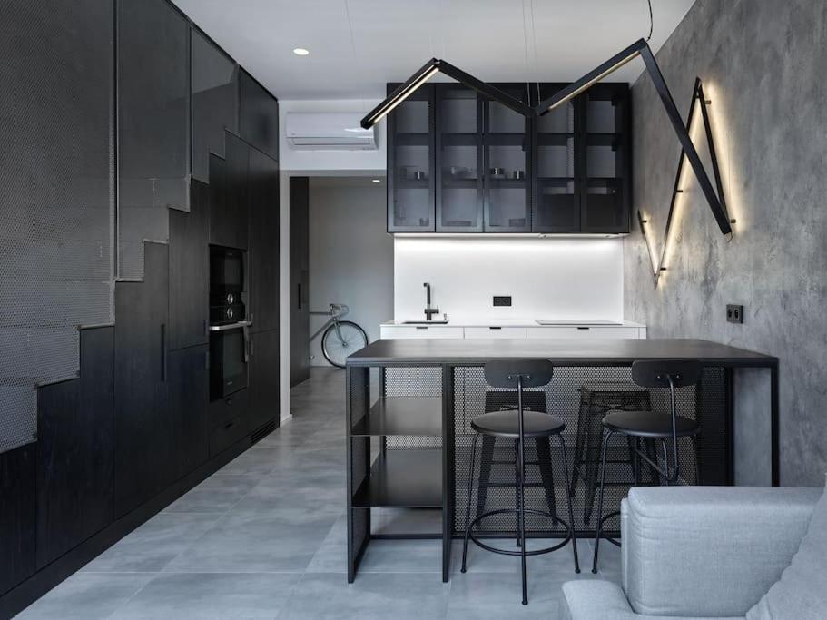 Rooftop Penthouse With Terrace, Prime Location Appartement