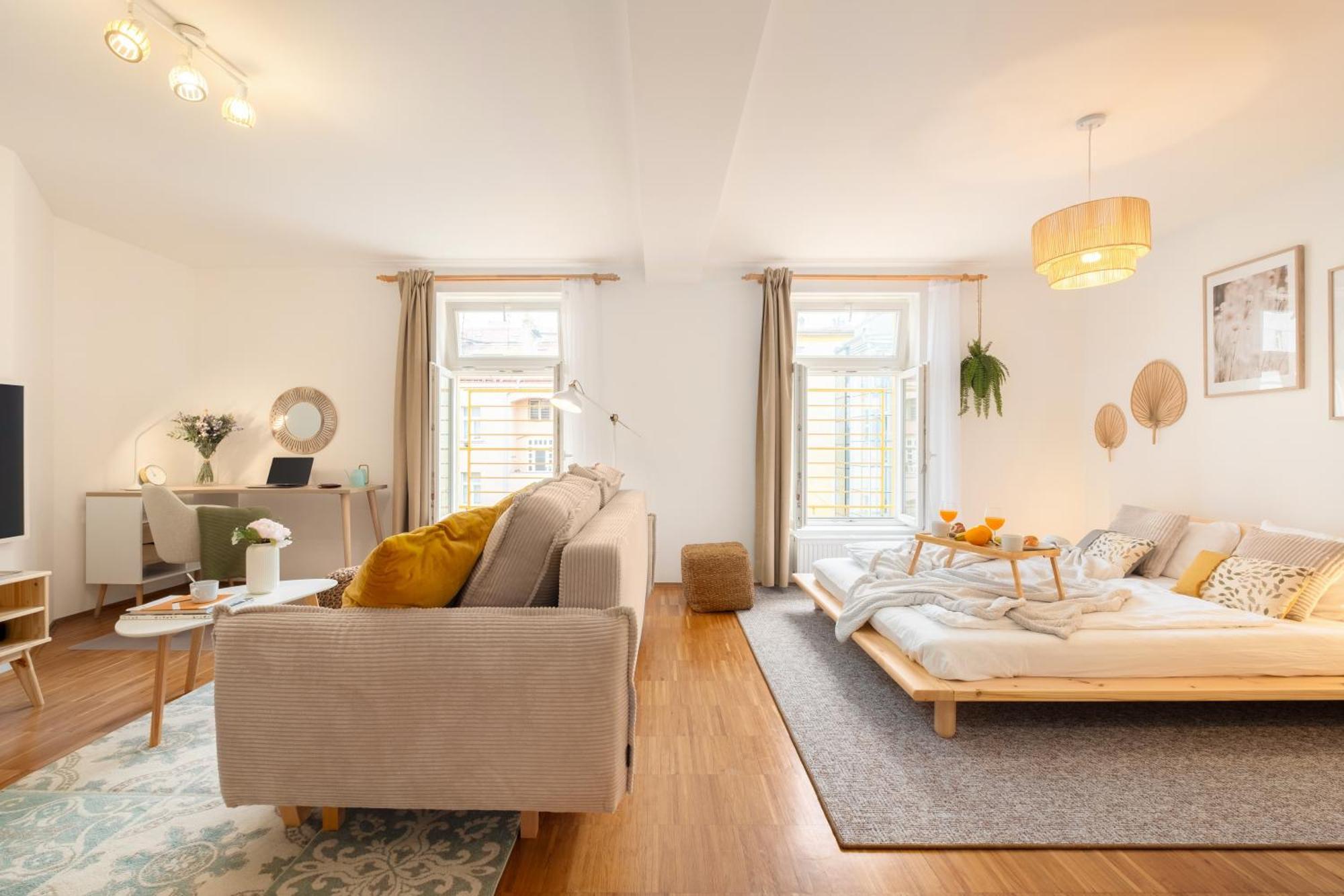 Days - Skandi With Workspace - Hip Area