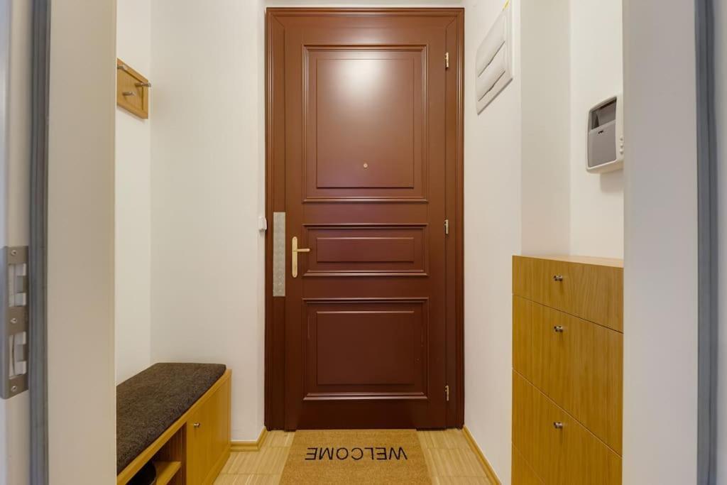Deluxe In Prime Location Apartamento *
