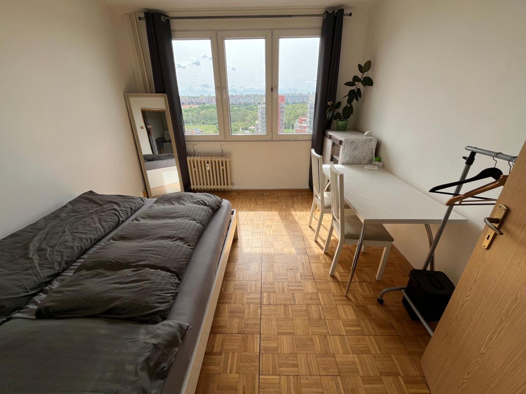 Private In A Shared Park-side With A Great Connection To The Center Homestay *