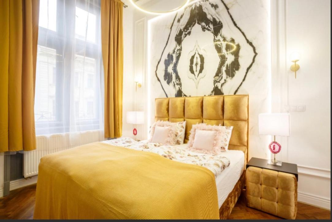 Urban Presidential Apartment Prag