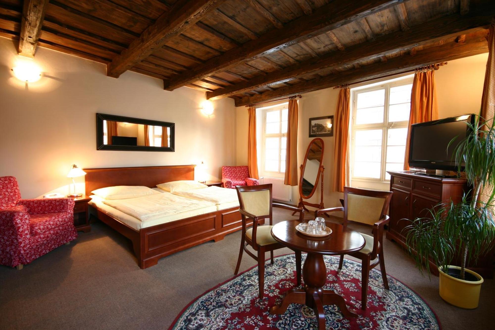 Otel U Tri Bubnu Prag