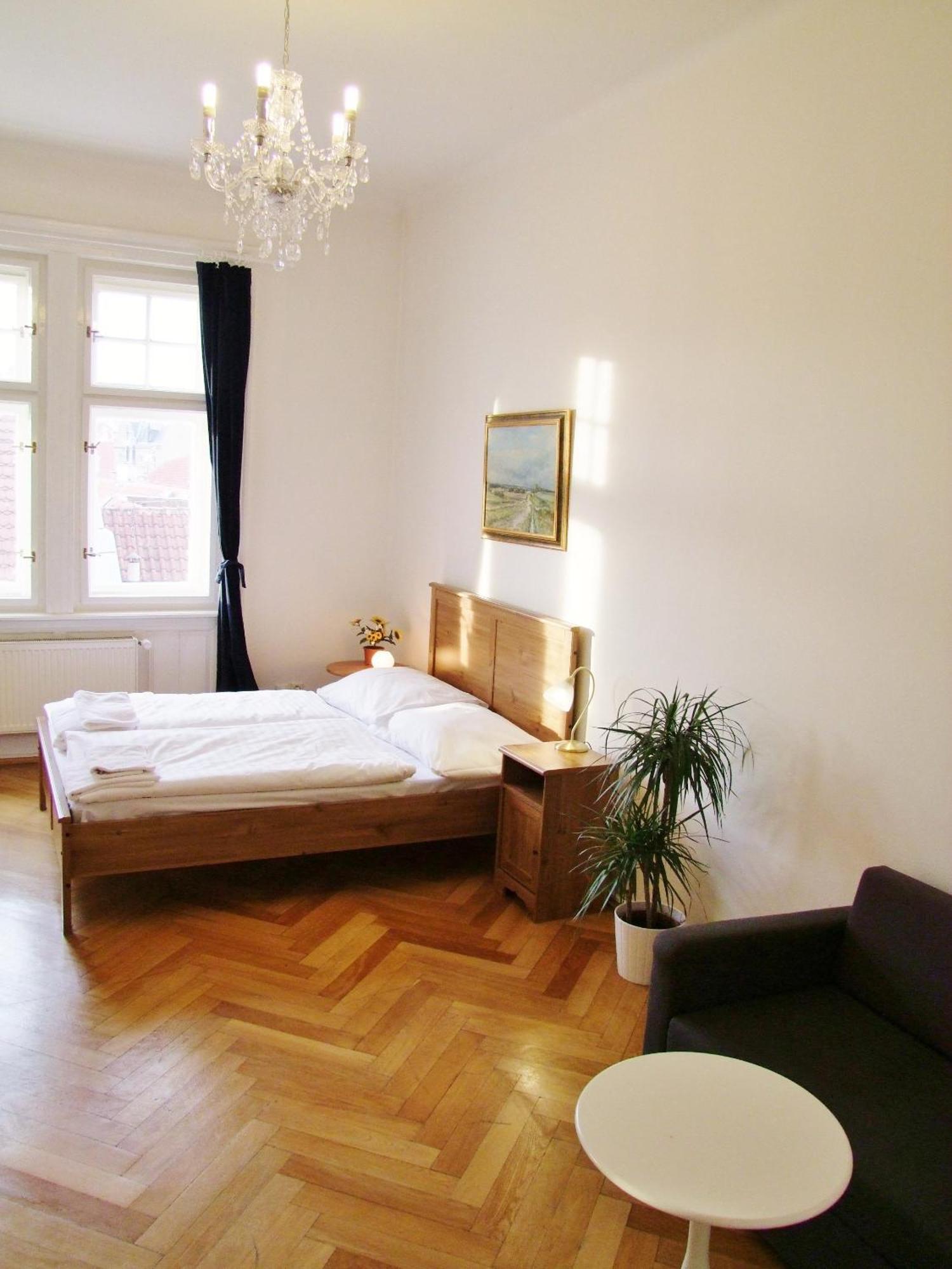 Appart hôtel Old Town Square 4*