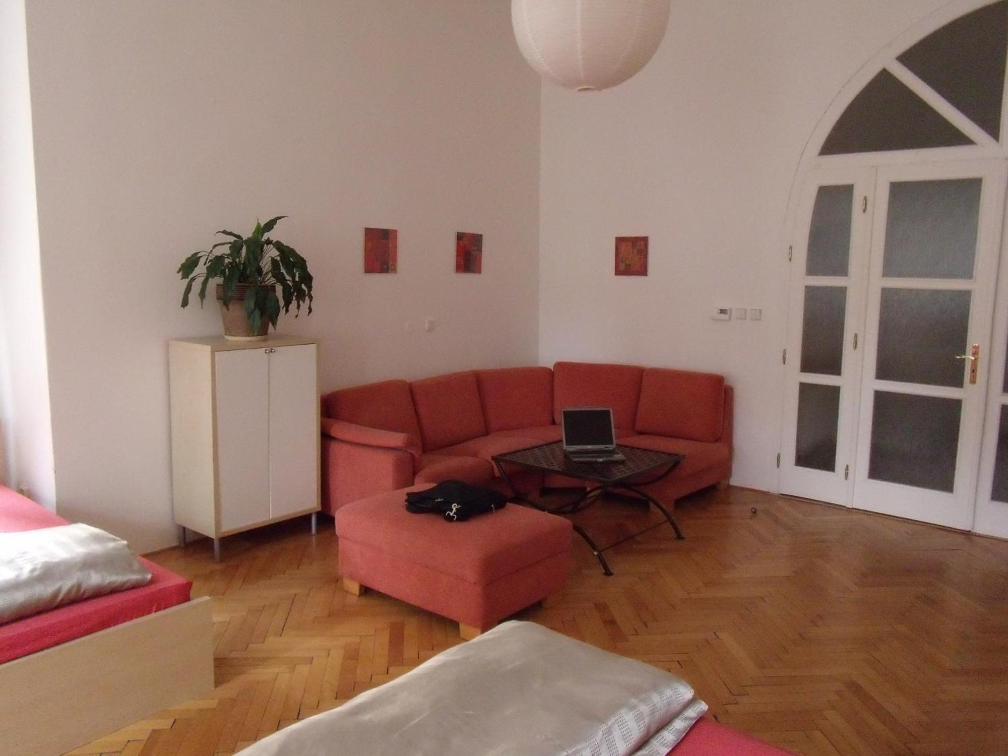 Tynska 7