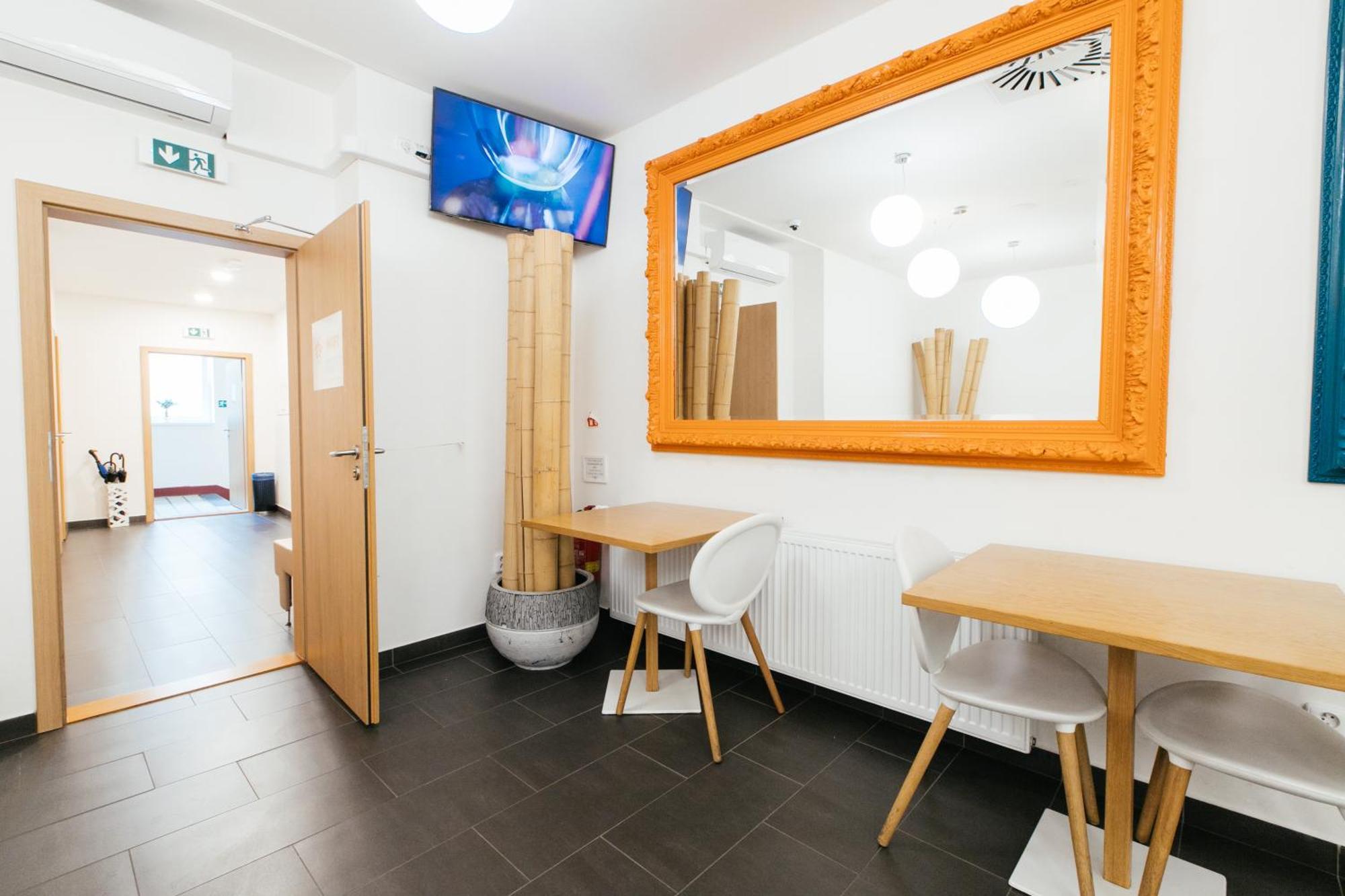 Hostel Mandarinka *