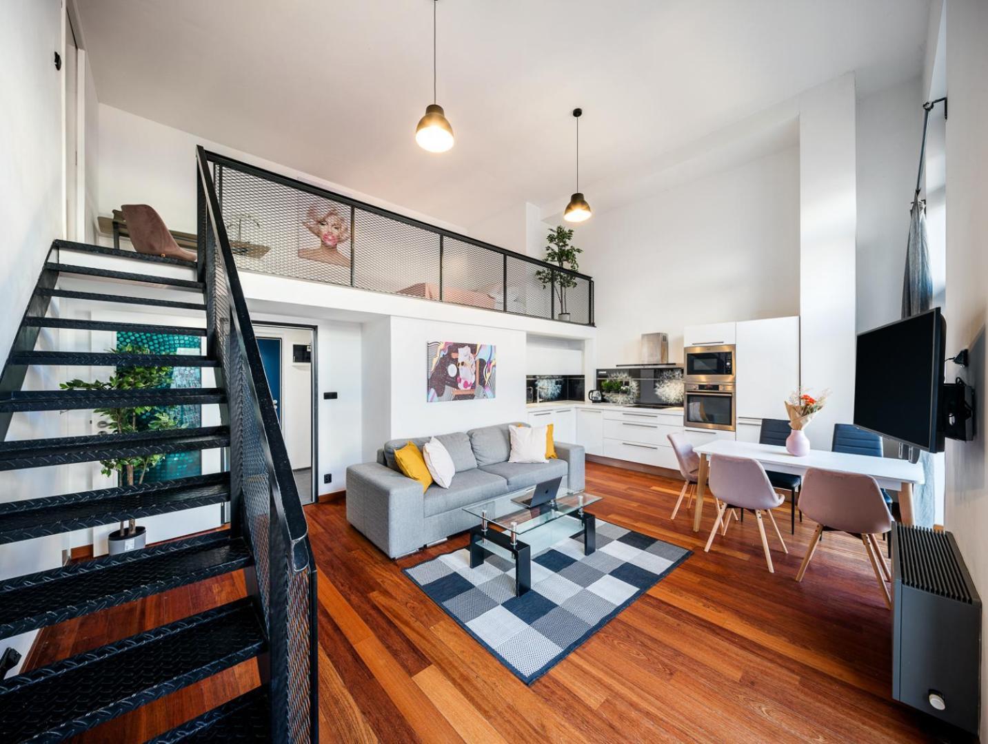 Apartment 2-level On Krizikova Near The Metro *