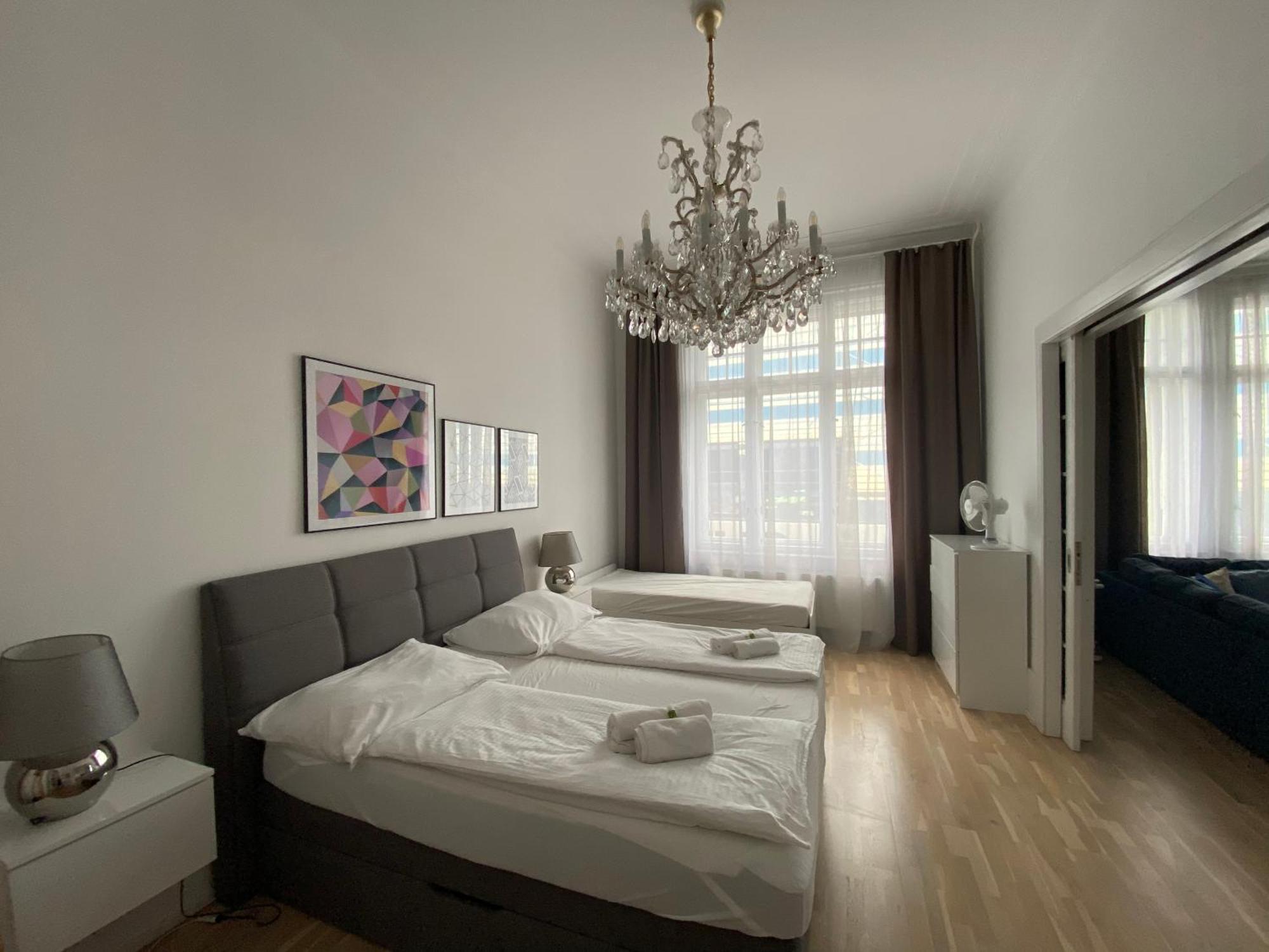 Class In Old Town 2 Bedrooms