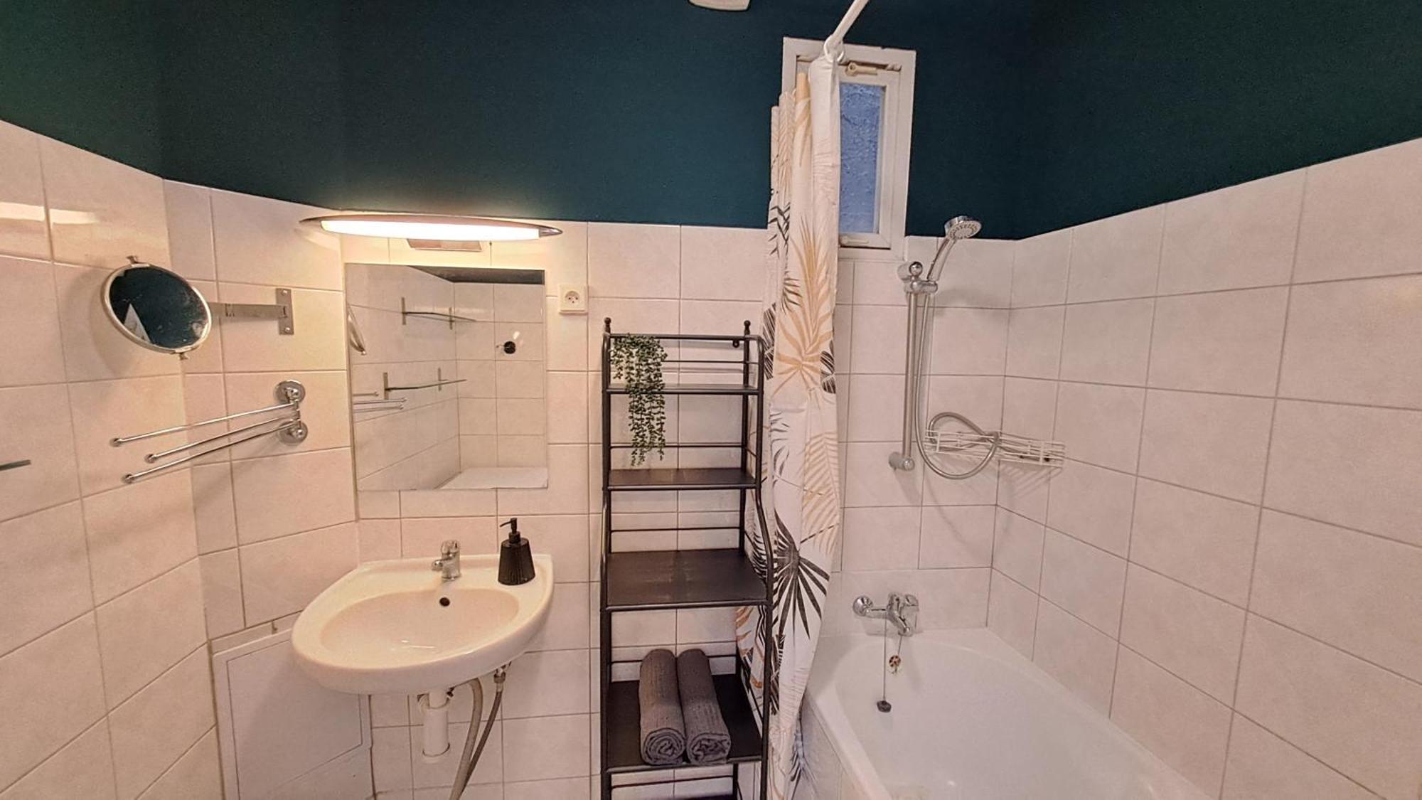 Apartment Na Slupi Sanctuary: Serene 2-bedroom Getaway