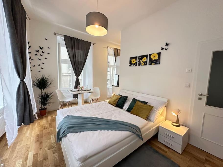 Appartement 1 Florenc Hlavni Mesto Romantic