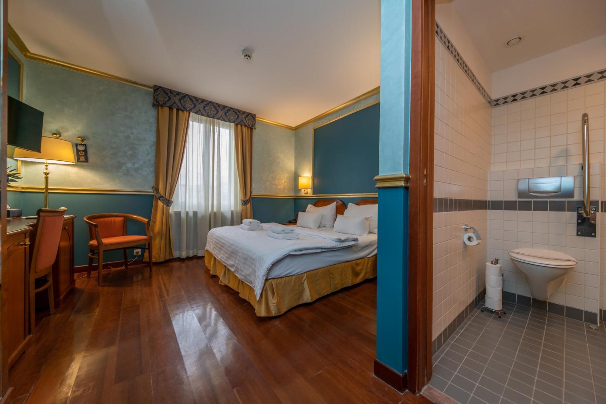 Kinsky Fountain Hotel 4*