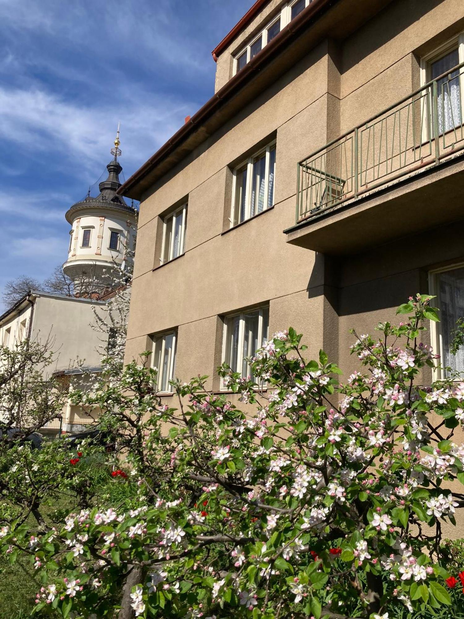 Spacious - Free Parking! Apartment Prague