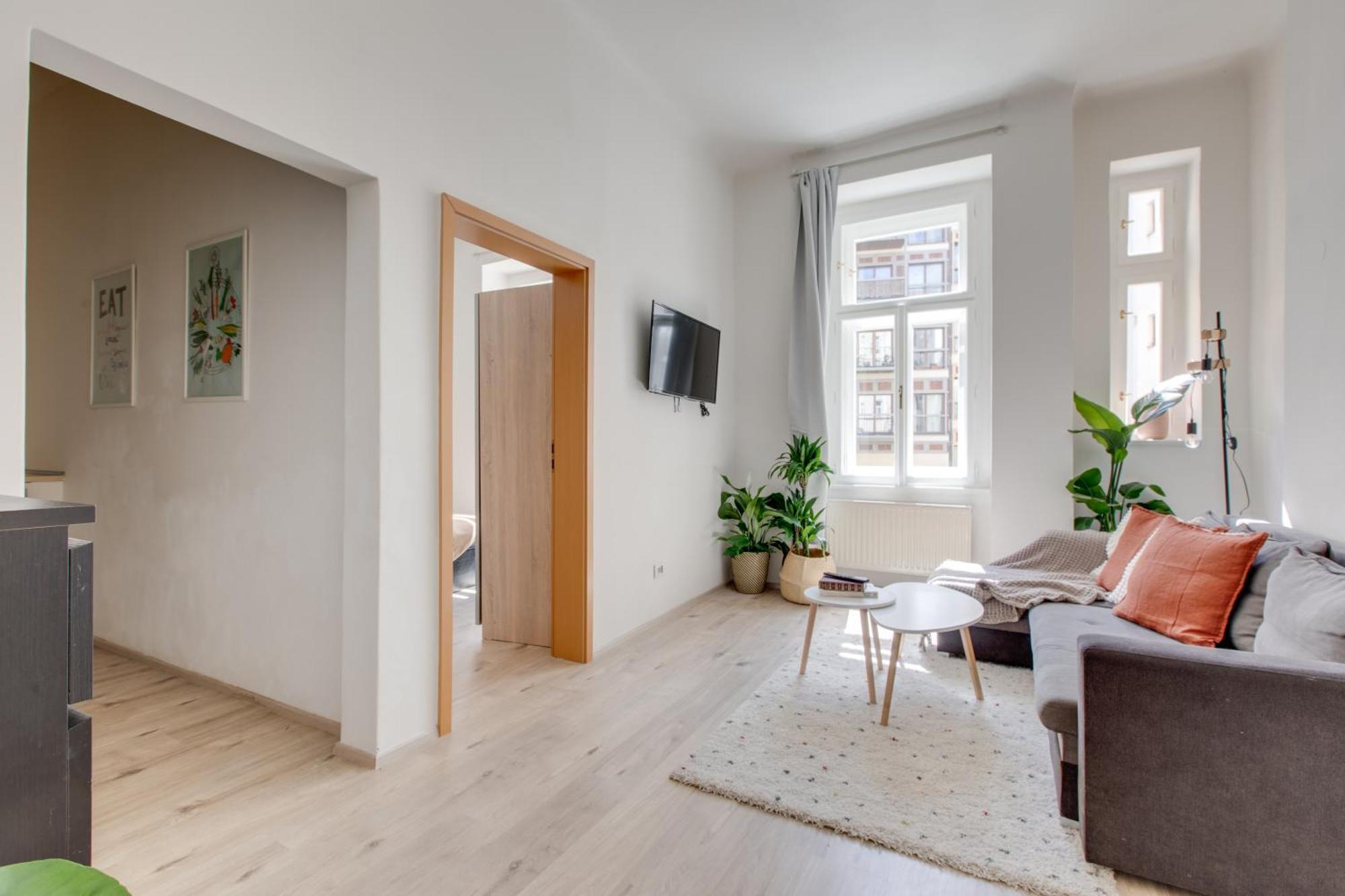 Romantic By The Park - Uaka7 Prague