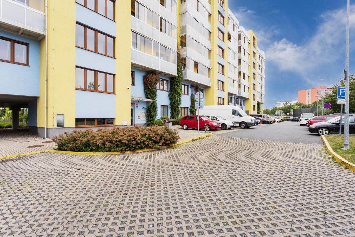 96m2 Designer Apartment, Free Garage Parking Apartamento Praga