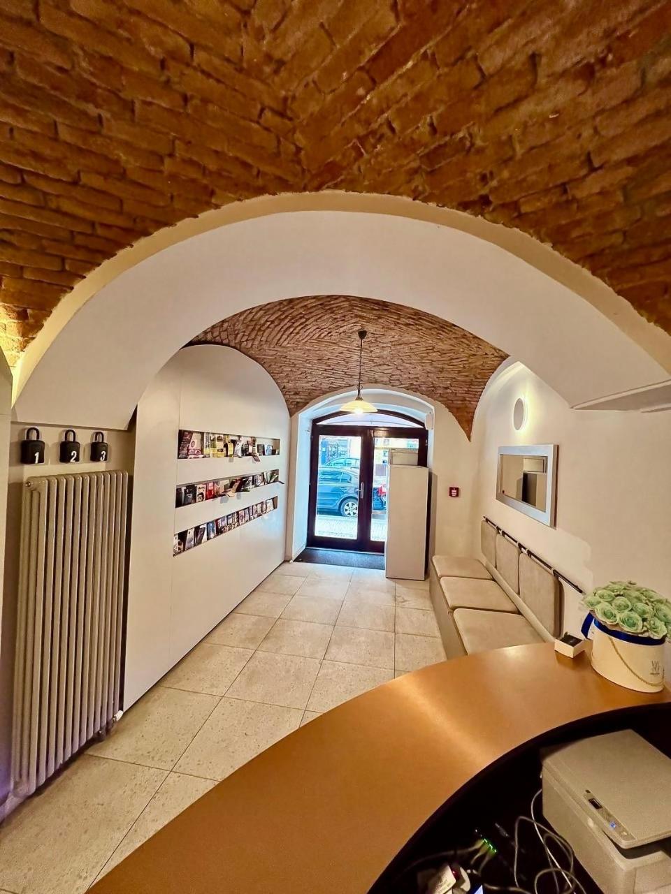 Karlin Otel 3*