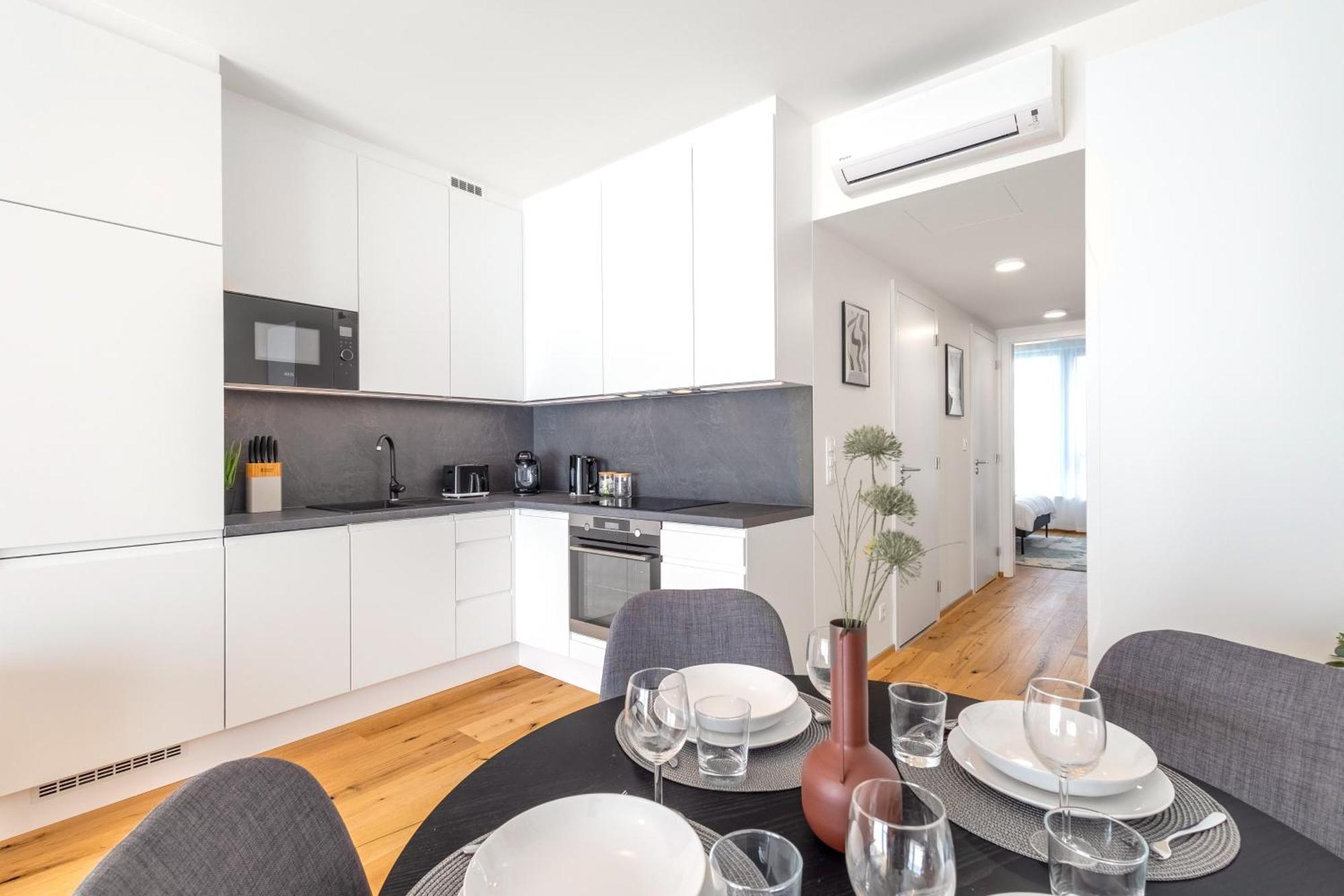 Stylish - Free Parking, Cinema, By Gravity Apartamento *