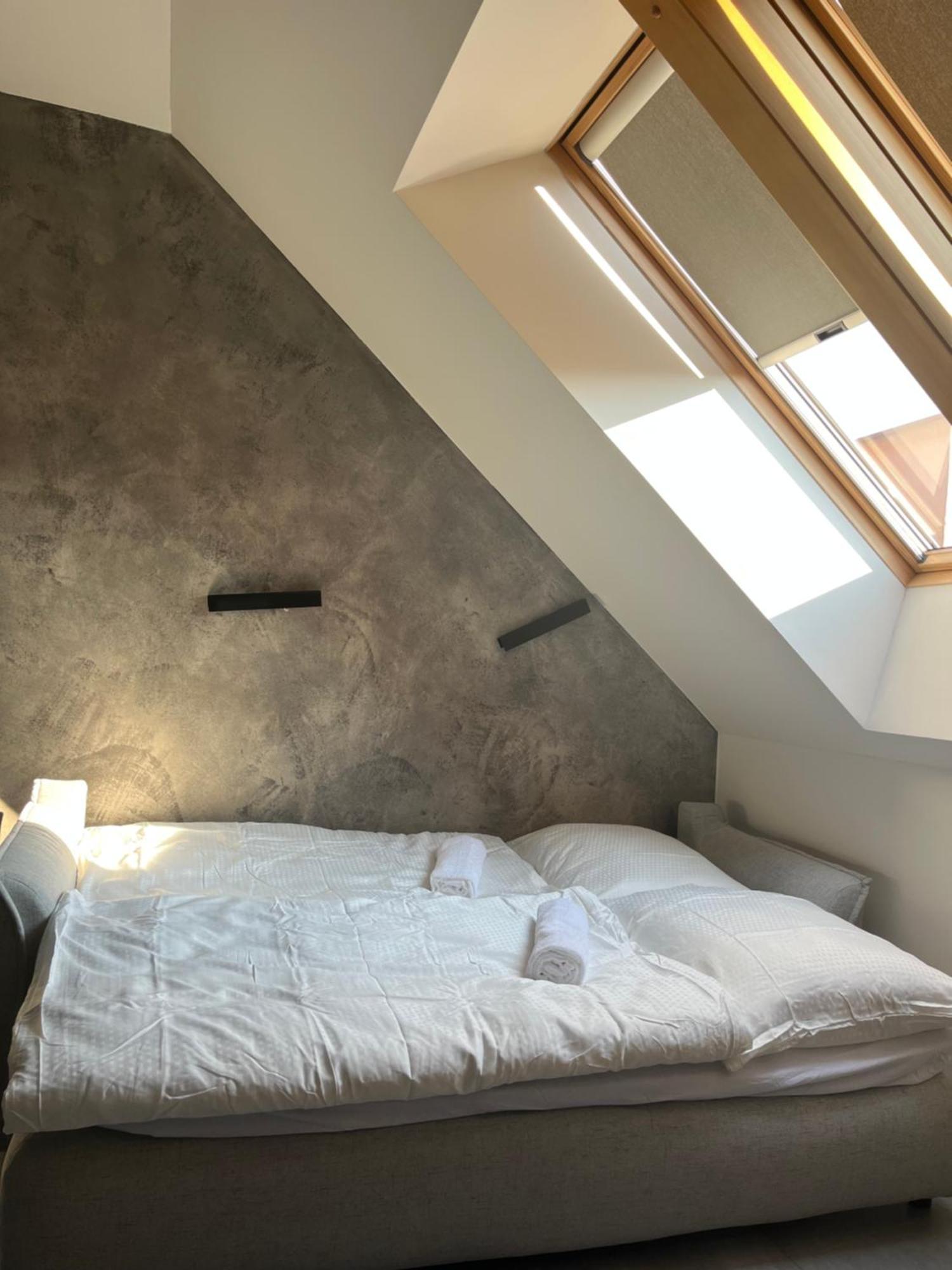 Rooftop Penthouse With Terrace, Prime Location *