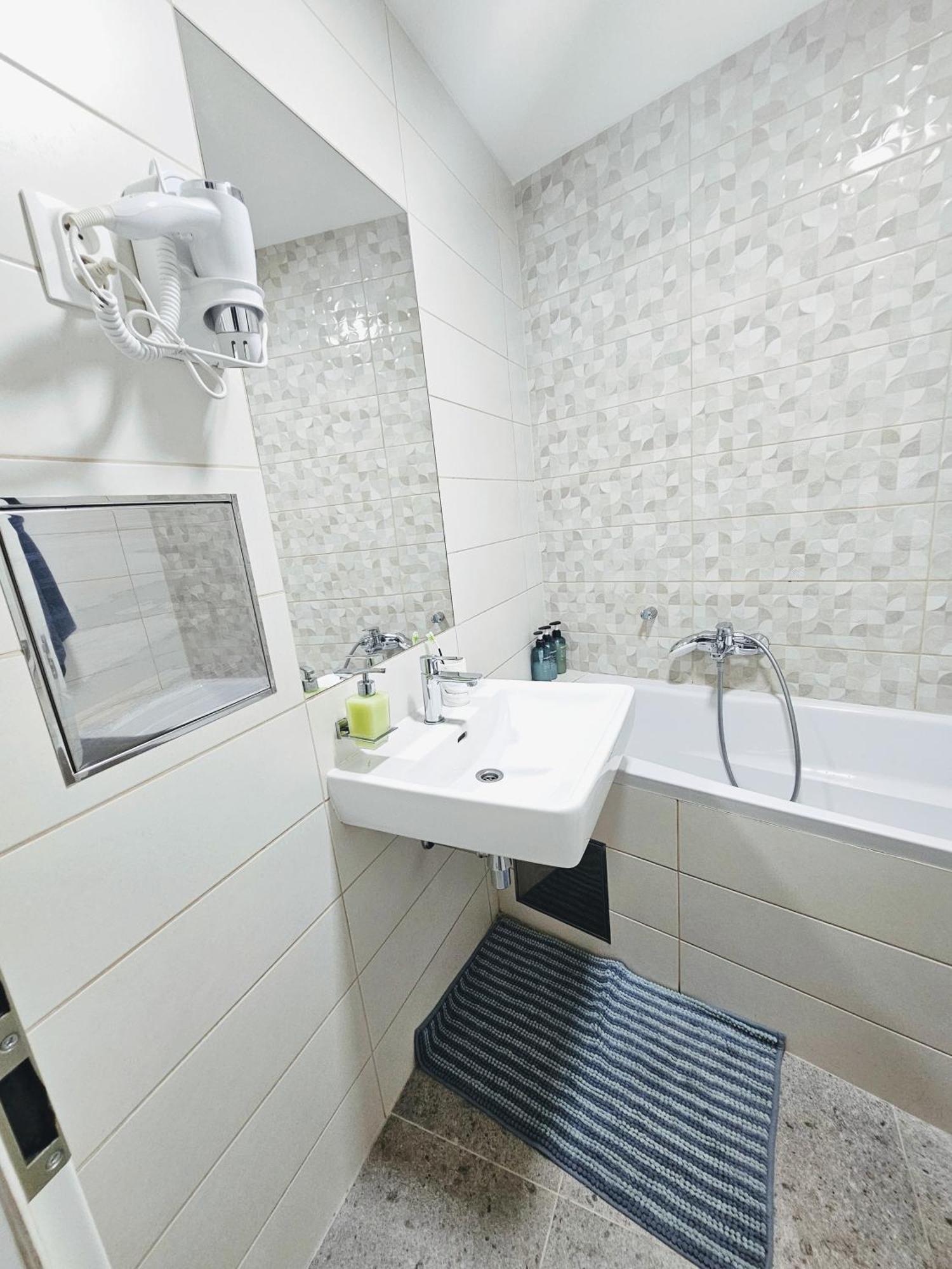 Swanky Loft Retreat Prague