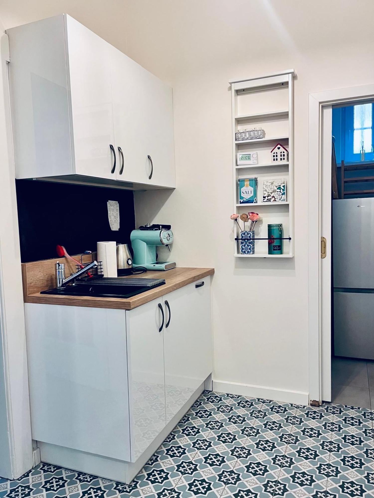 Moderni Apartman Na Hluboke V Praze - Idealni Pro 4 * Prague
