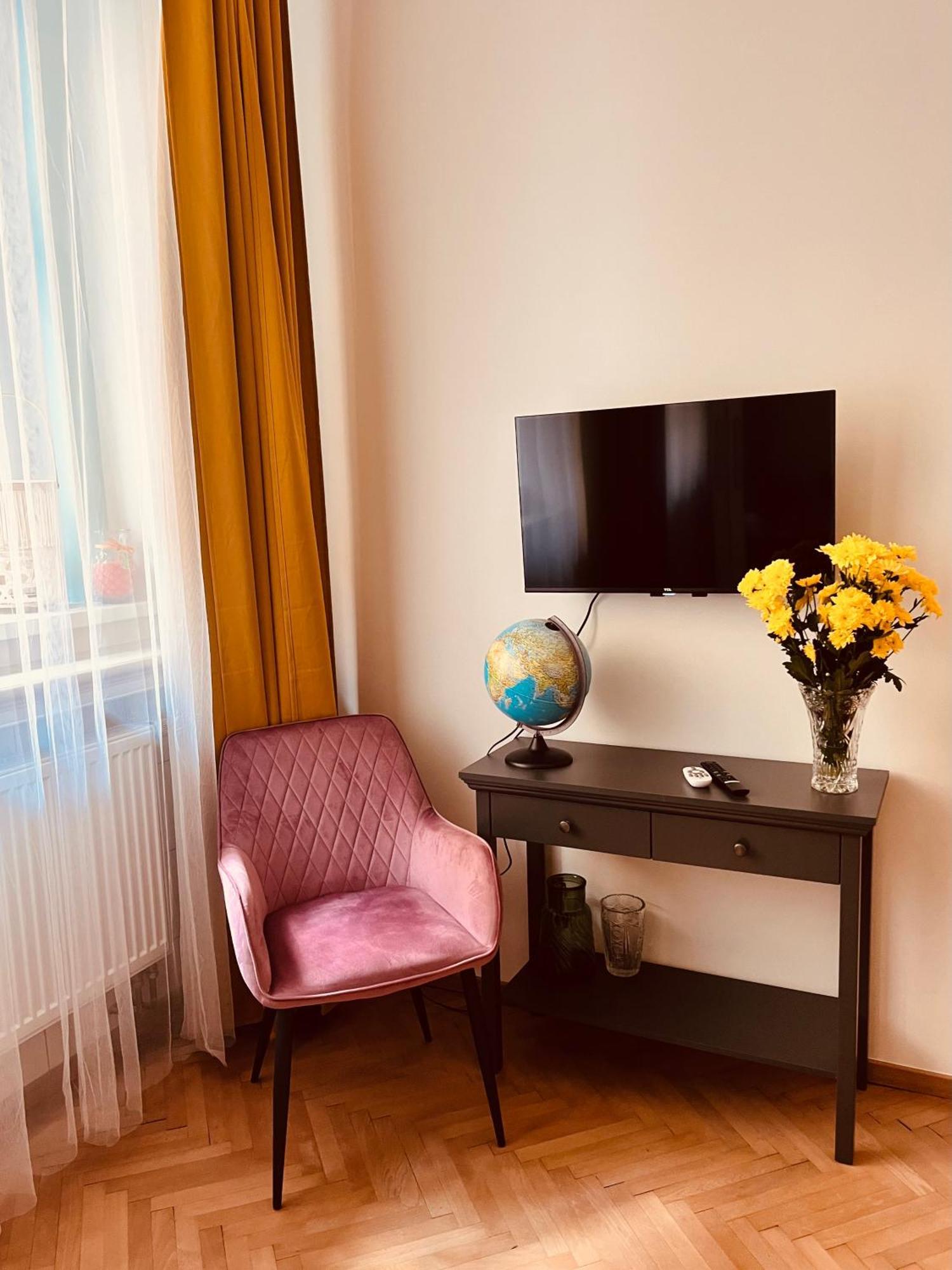 Apartment Moderni Apartman Na Hluboke V Praze - Idealni Pro 4 *