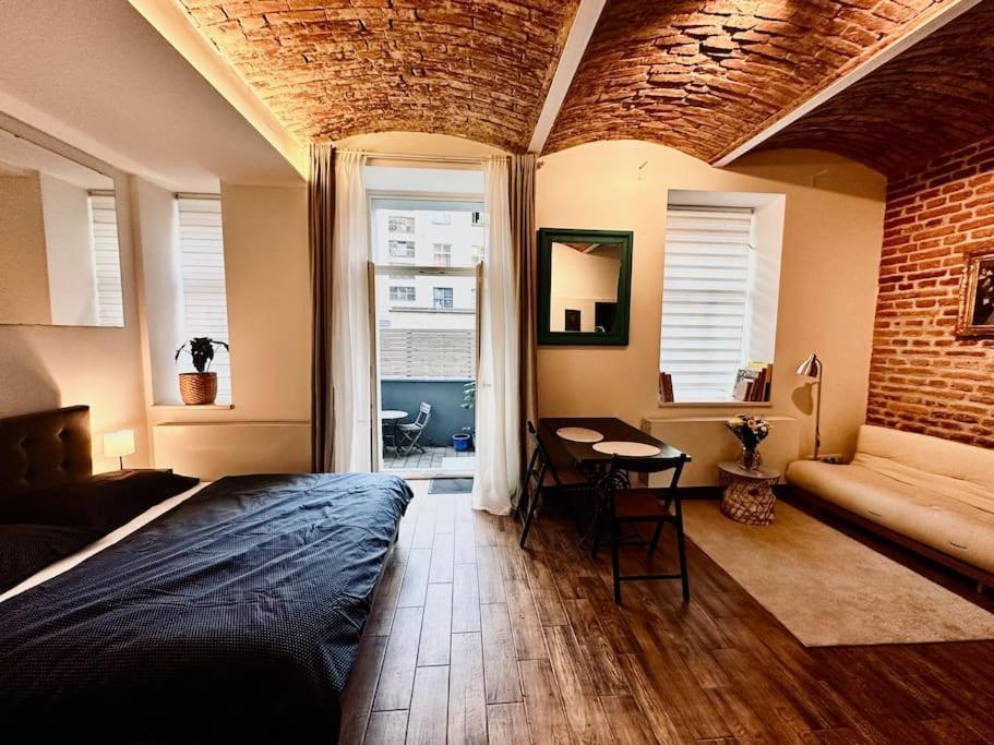 Apartment Authentic With Garden *