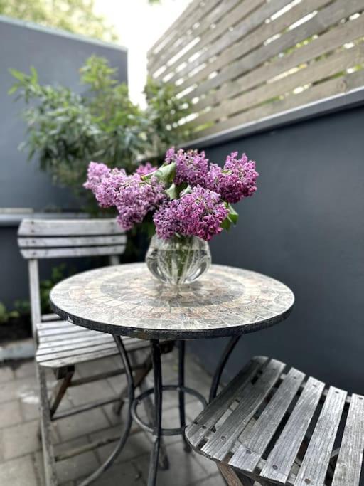 Authentic With Garden Apartment *
