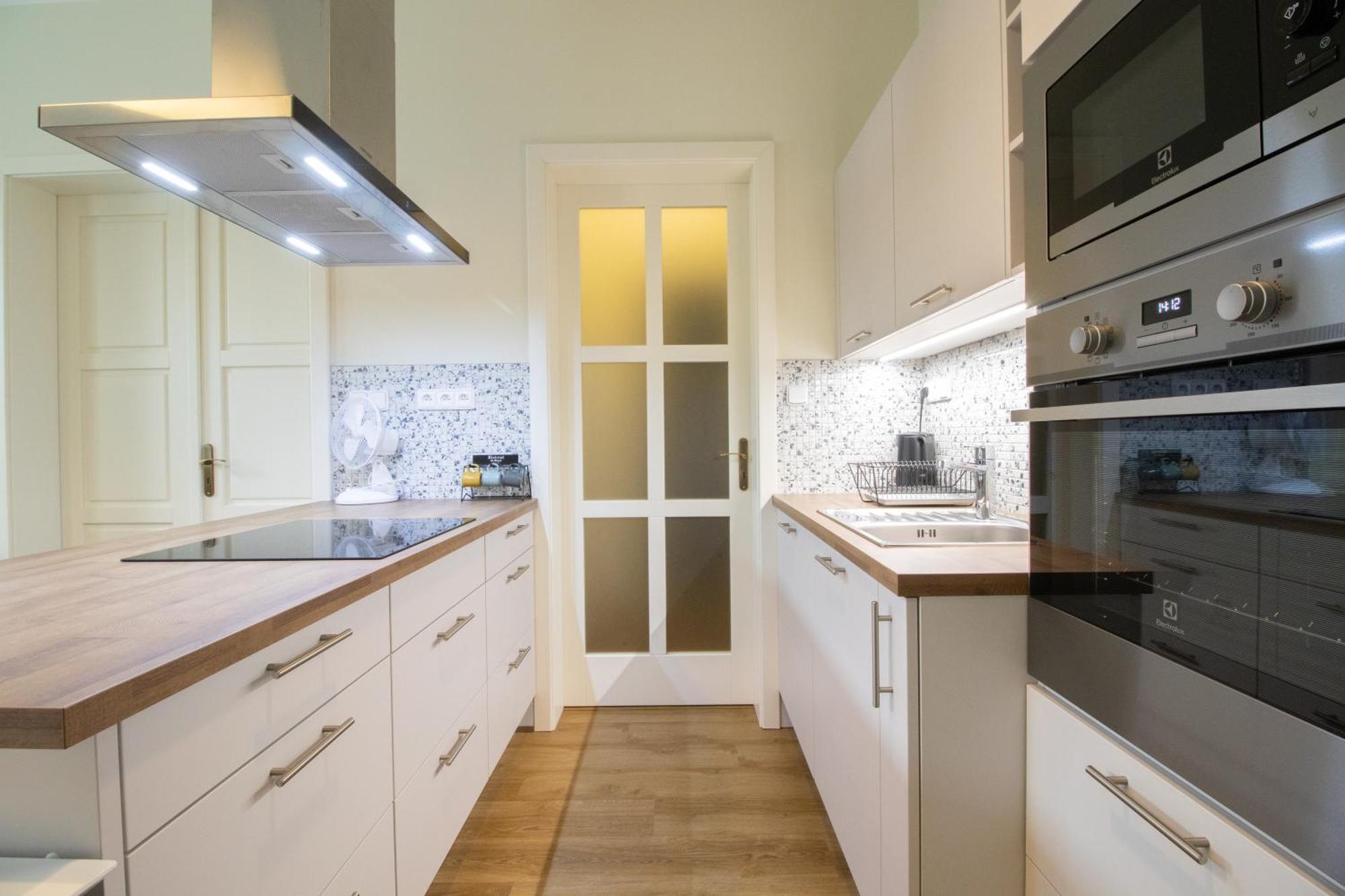 Apartment Spacious Cr Without Elevator Prague