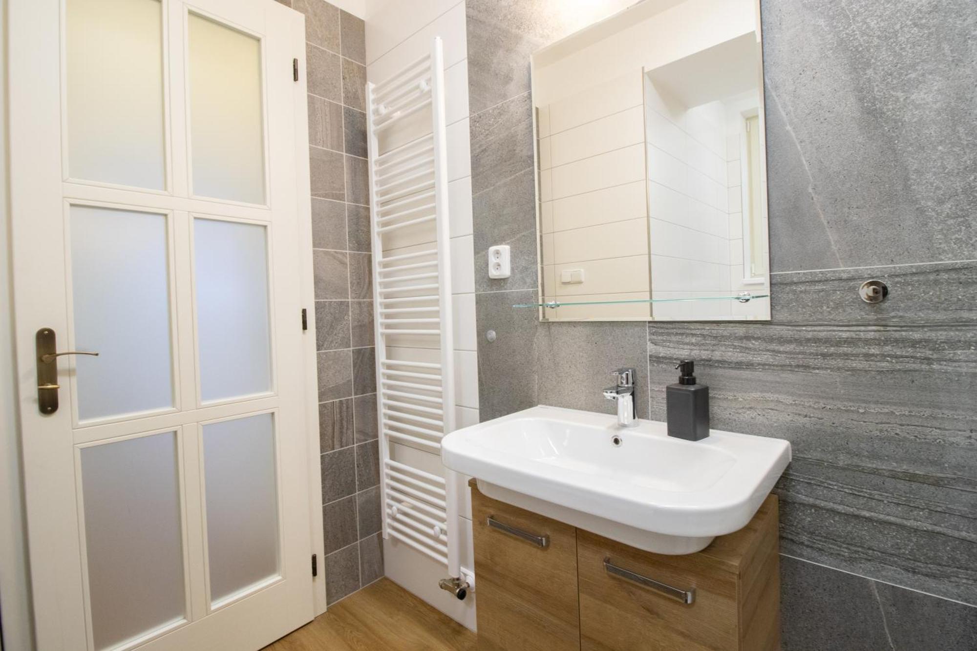 Apartment Spacious Cr Without Elevator *